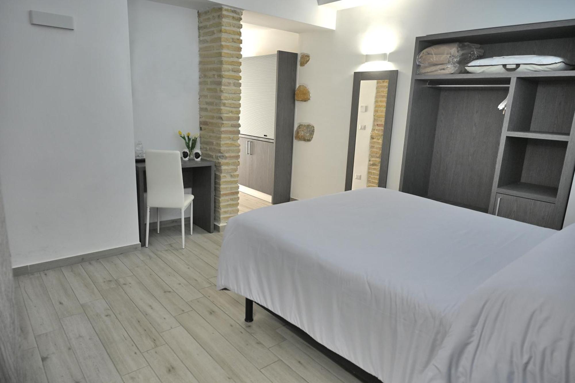 Quadruple Room Private Bathroom