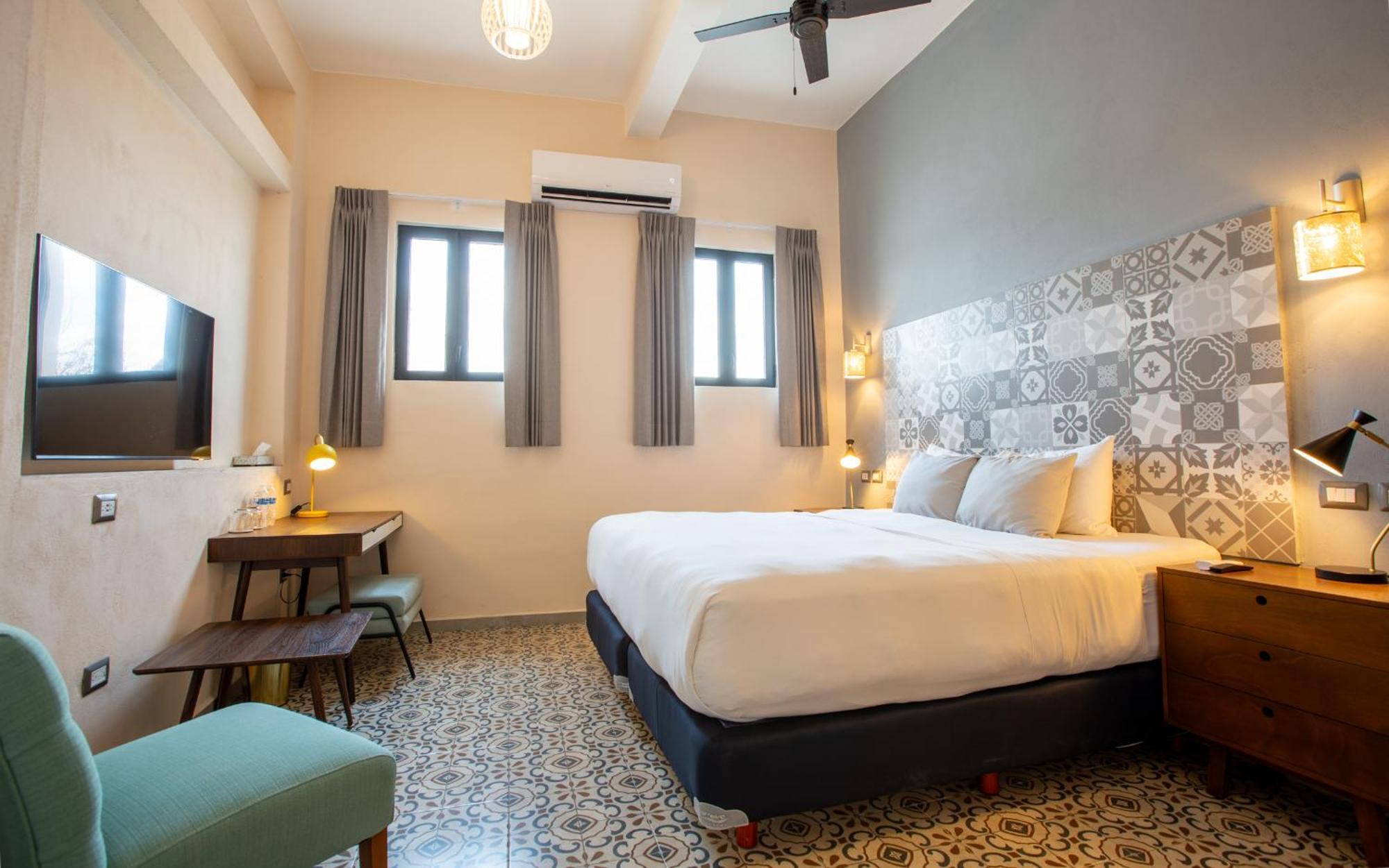 Deluxe Double Room Bath