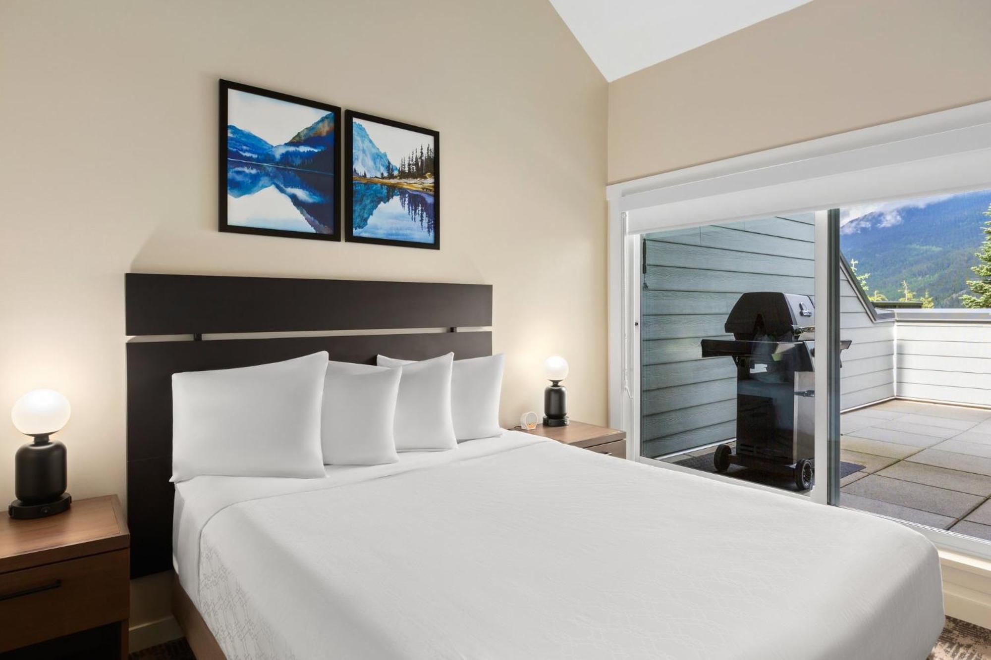 Two-Bedroom Deluxe Apartment