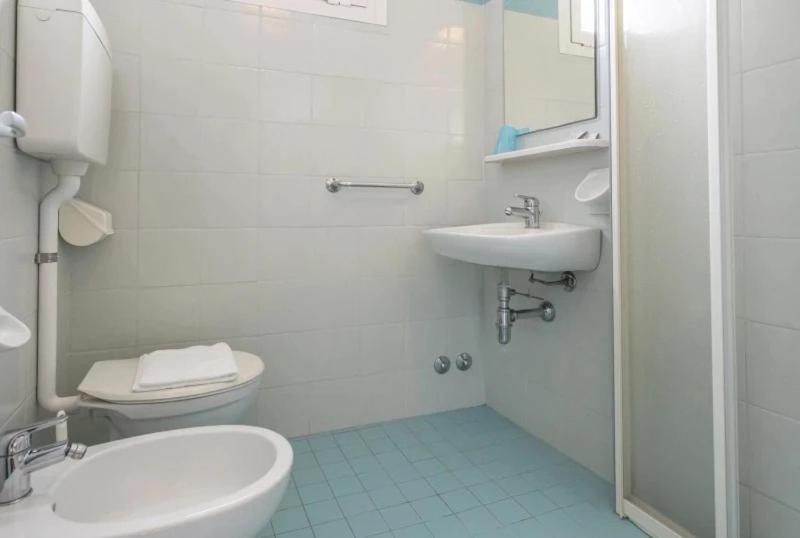 Economy Triple Room,1646942665:JPEG