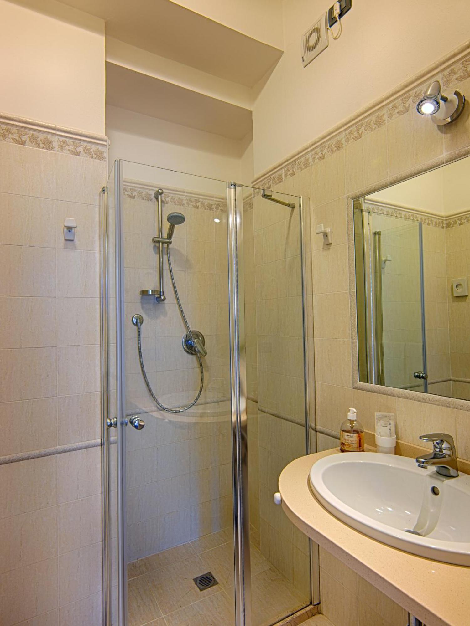 Chambre Quadruple Confort