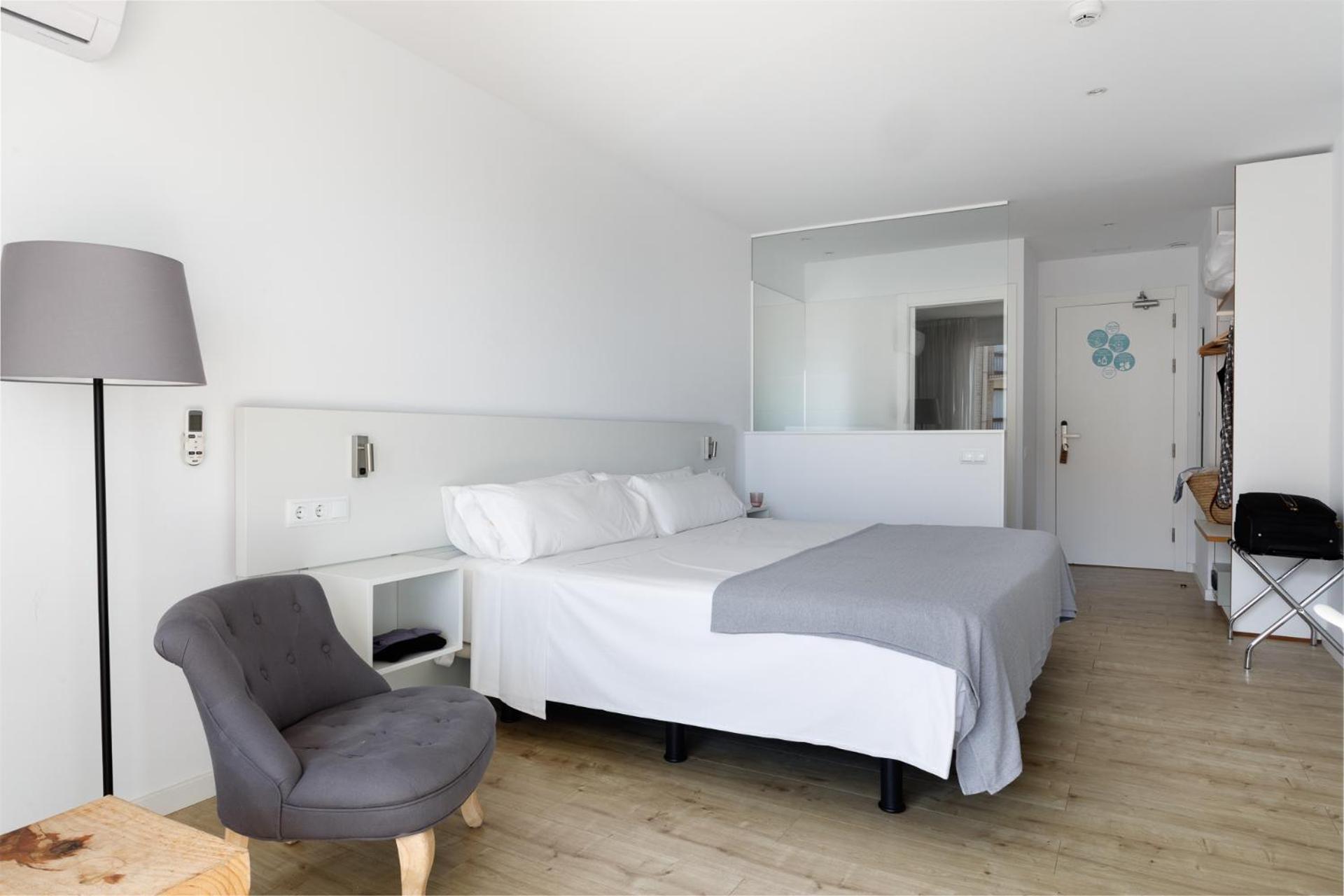 Double Room Balcony Partial Sea View