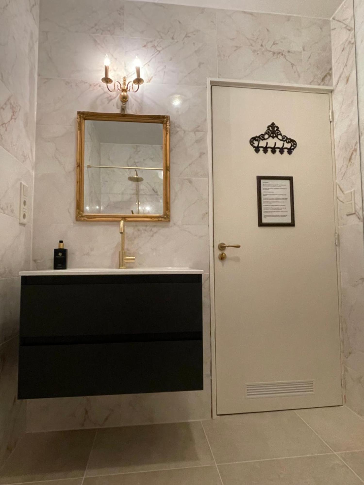 Luxe Kamer met 1 of 2 Bedden en Balkon