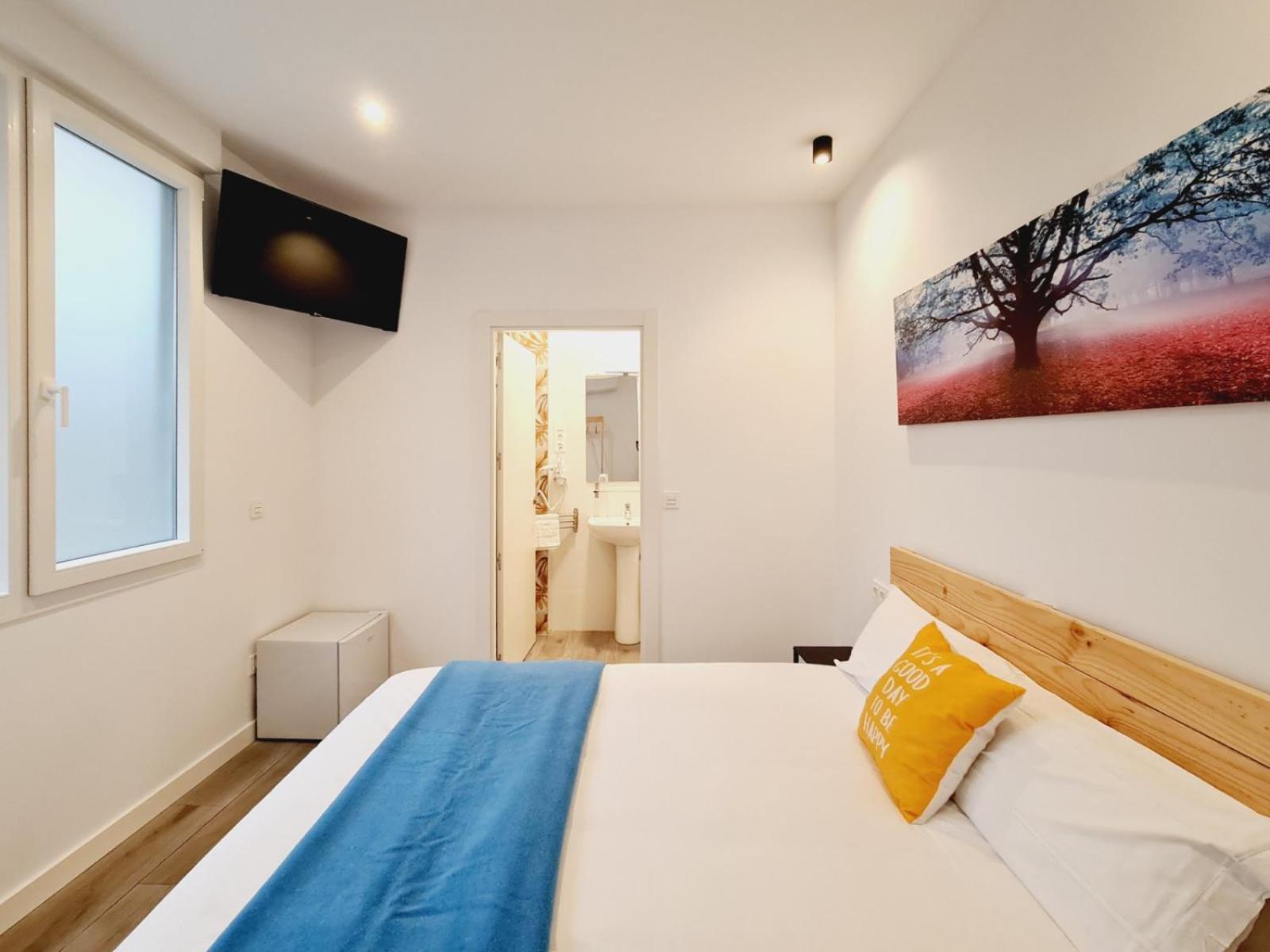 Double Room Private Bathroom