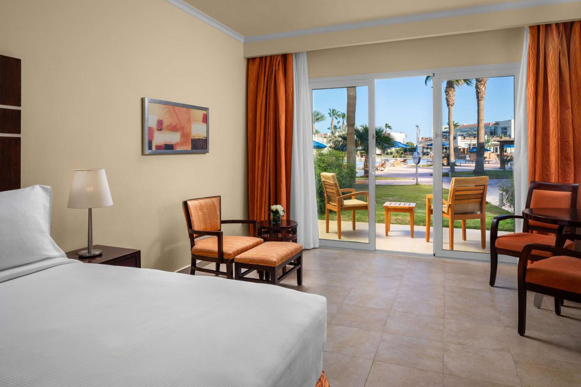 Beachside Guest Room Garden View