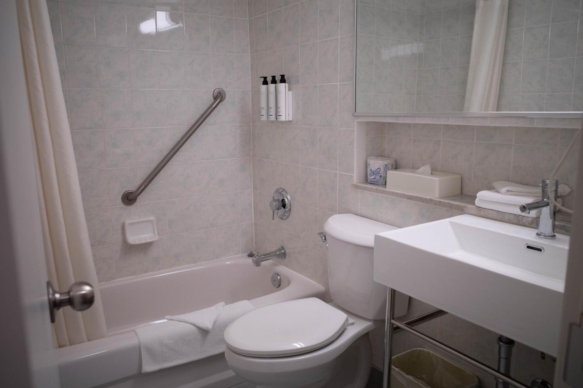 Premium King Room with Balcony - Non-Smoking