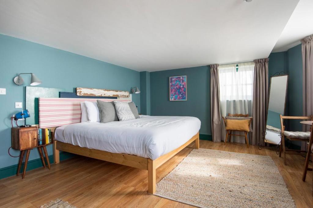 Superior Seaview Room