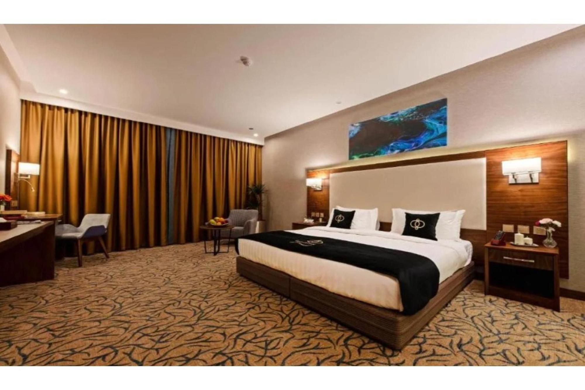 Deluxe King Room,1663108435:JPEG