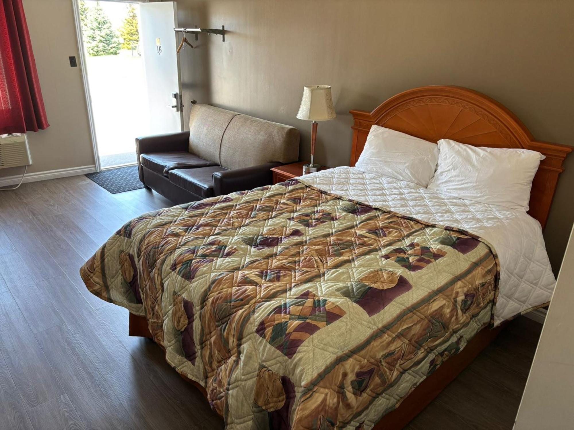 Quarto com Cama Queen-size