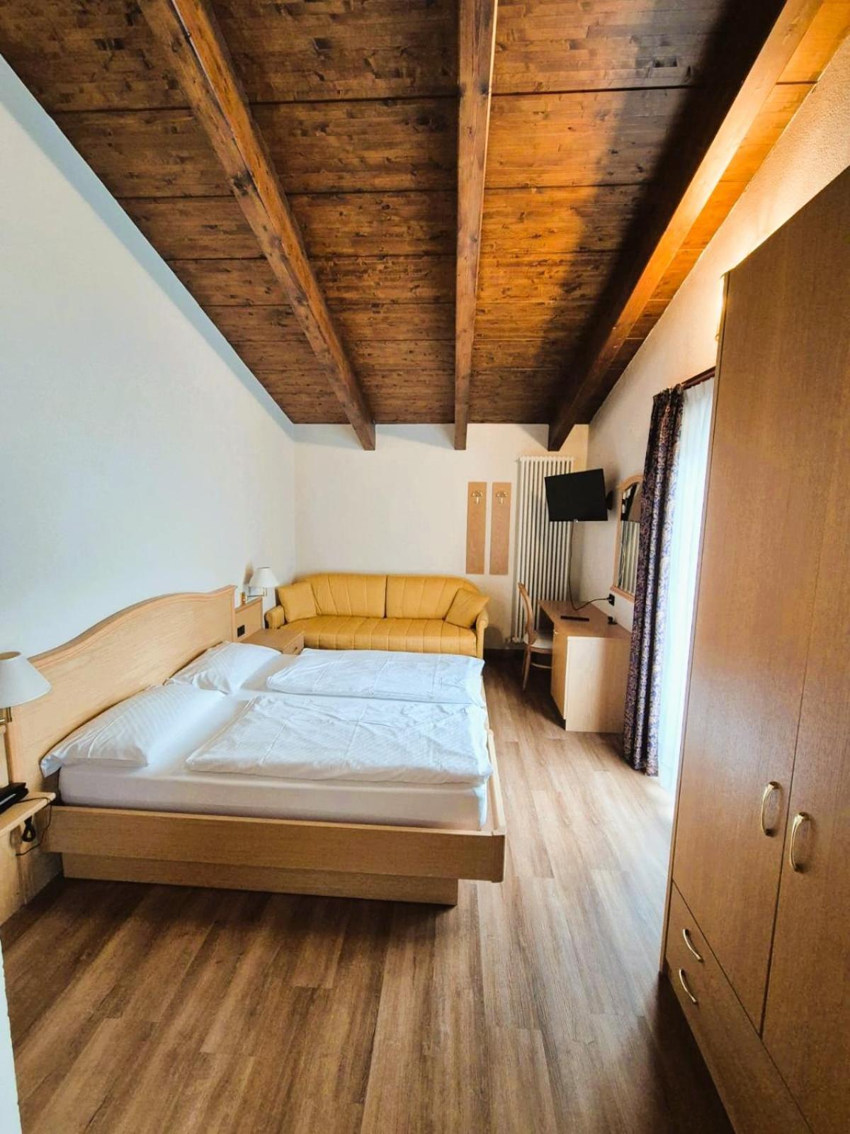 Habitación Doble con cama supletoria