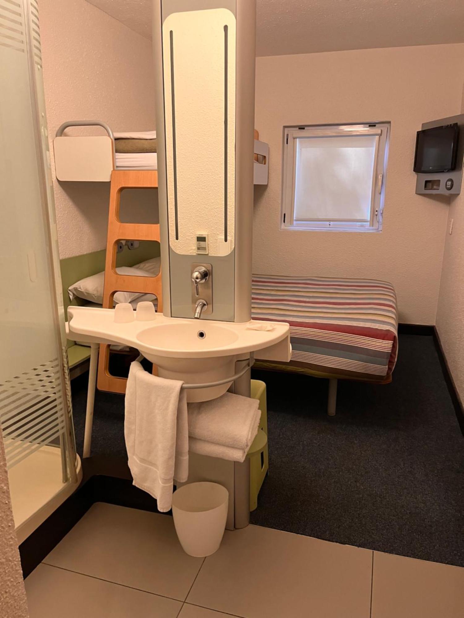 Standard Triple Room Non-smoking,1696635929:JPEG