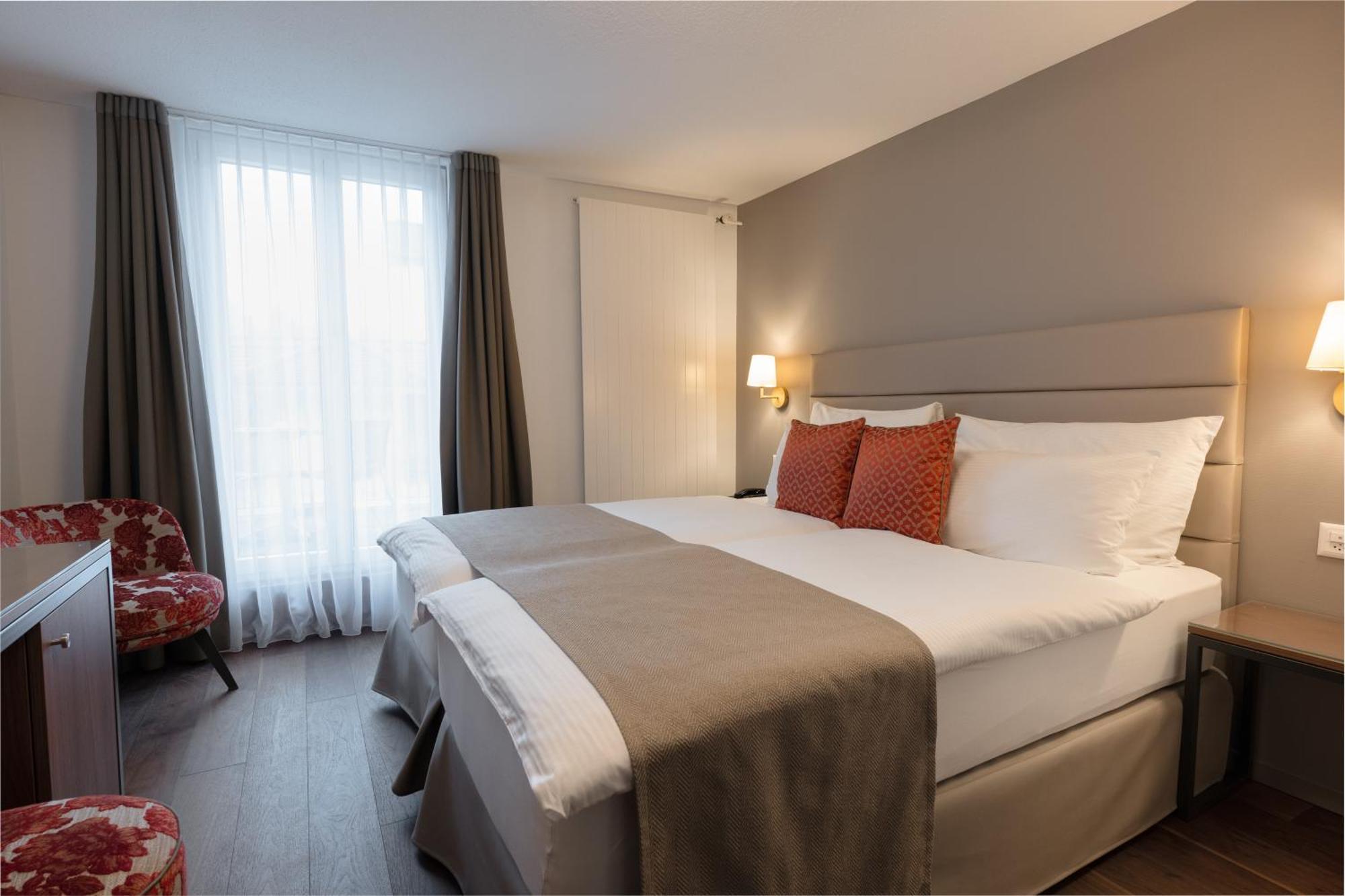 Habitación Doble - 12 m² - Lado ciudad