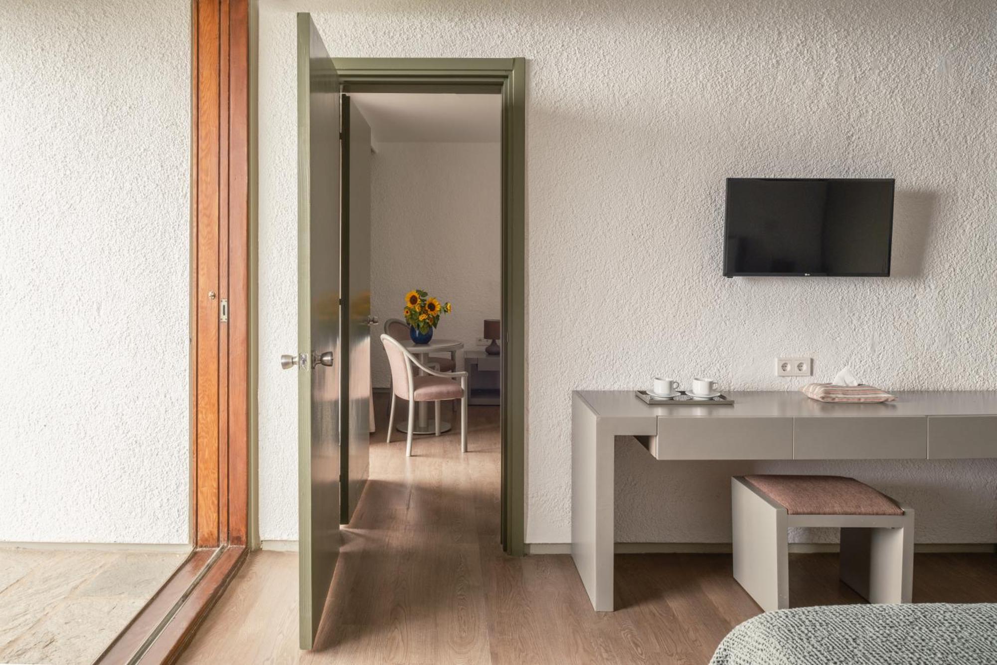 2 Zweibettzimmer mit Verbindungstür