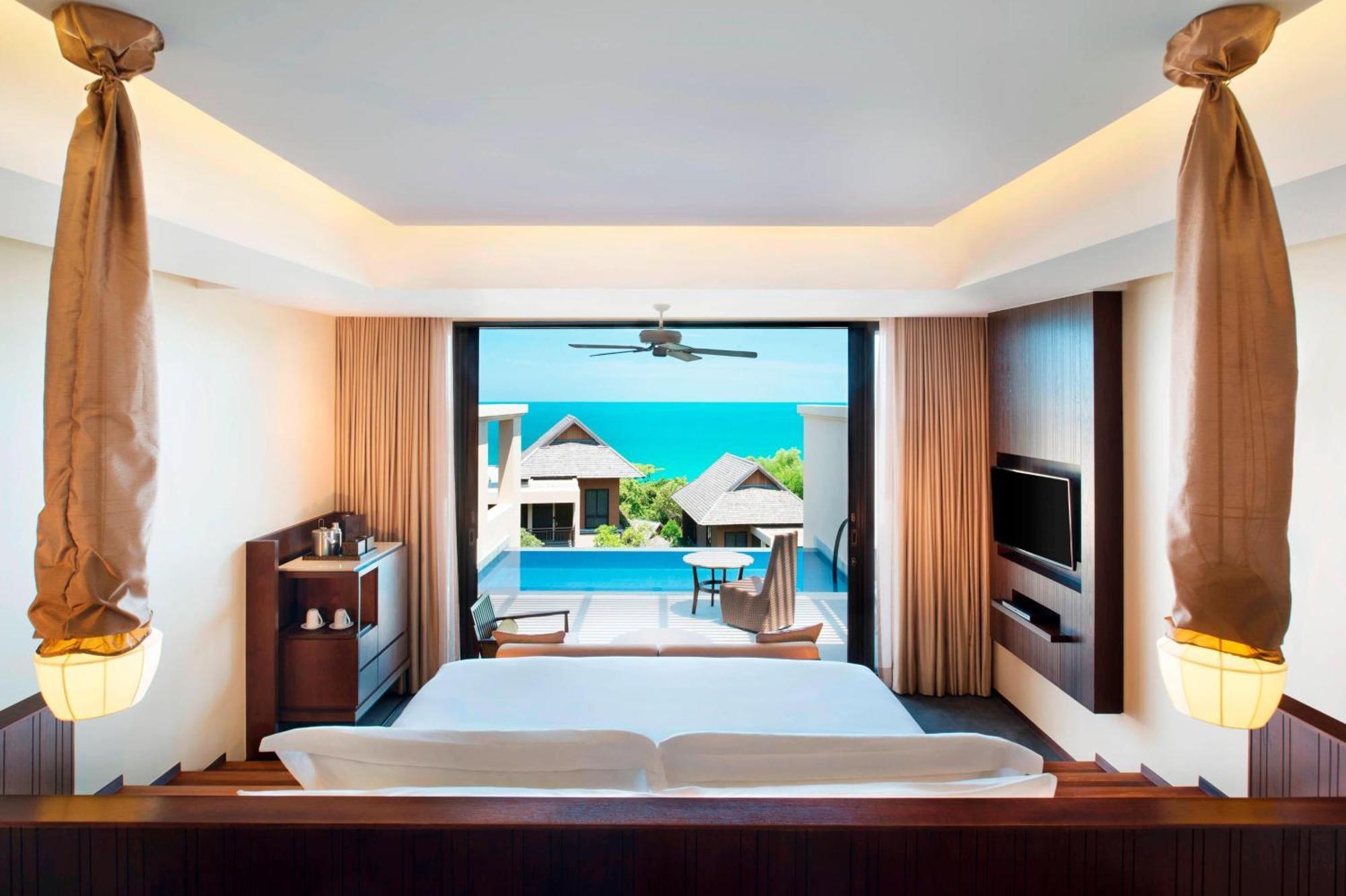 Ocean Pool 1 Bedroom Suite 1 King Sofa bed,1552129690:JPEG