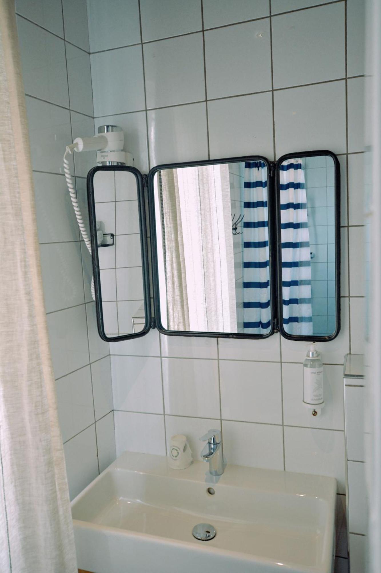 Standard Double Room,1672562618:JPEG