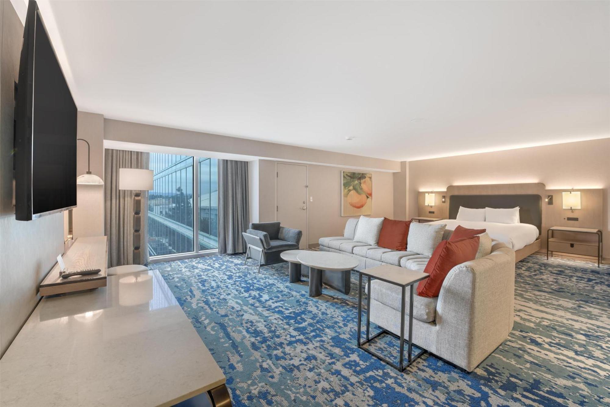 King Studio Suite with Sofa Bed,1663740796:JPEG