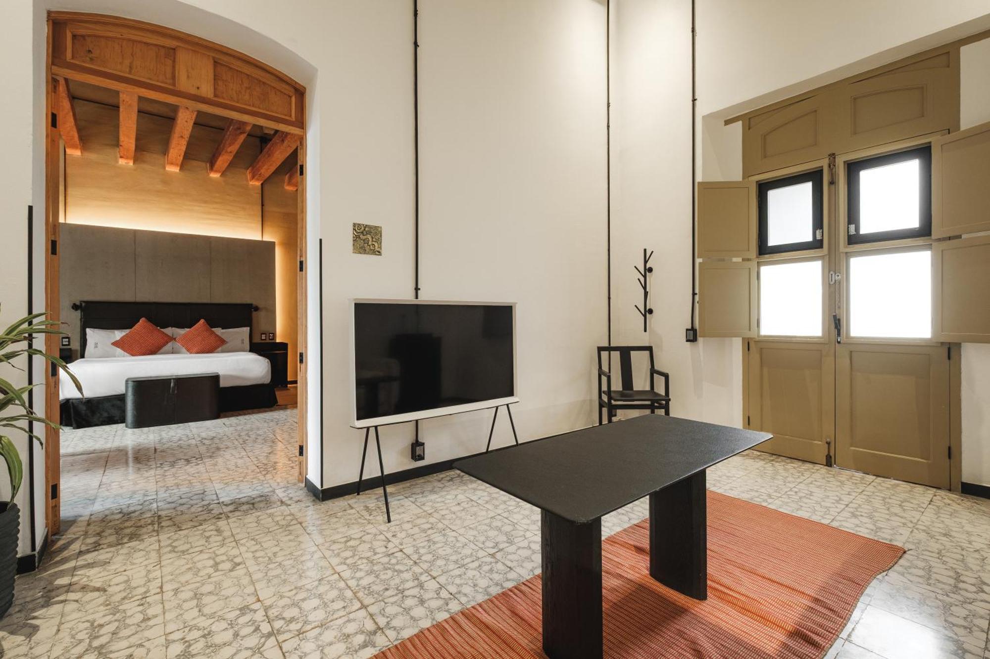 Master Executive Suite
