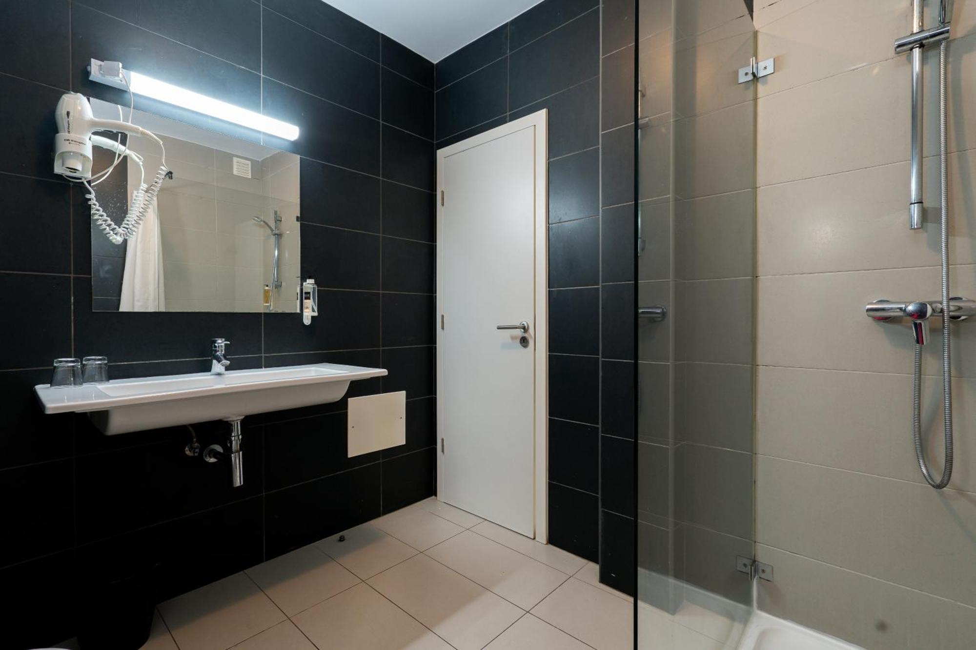 Tweepersoonskamer met 2 Aparte Bedden