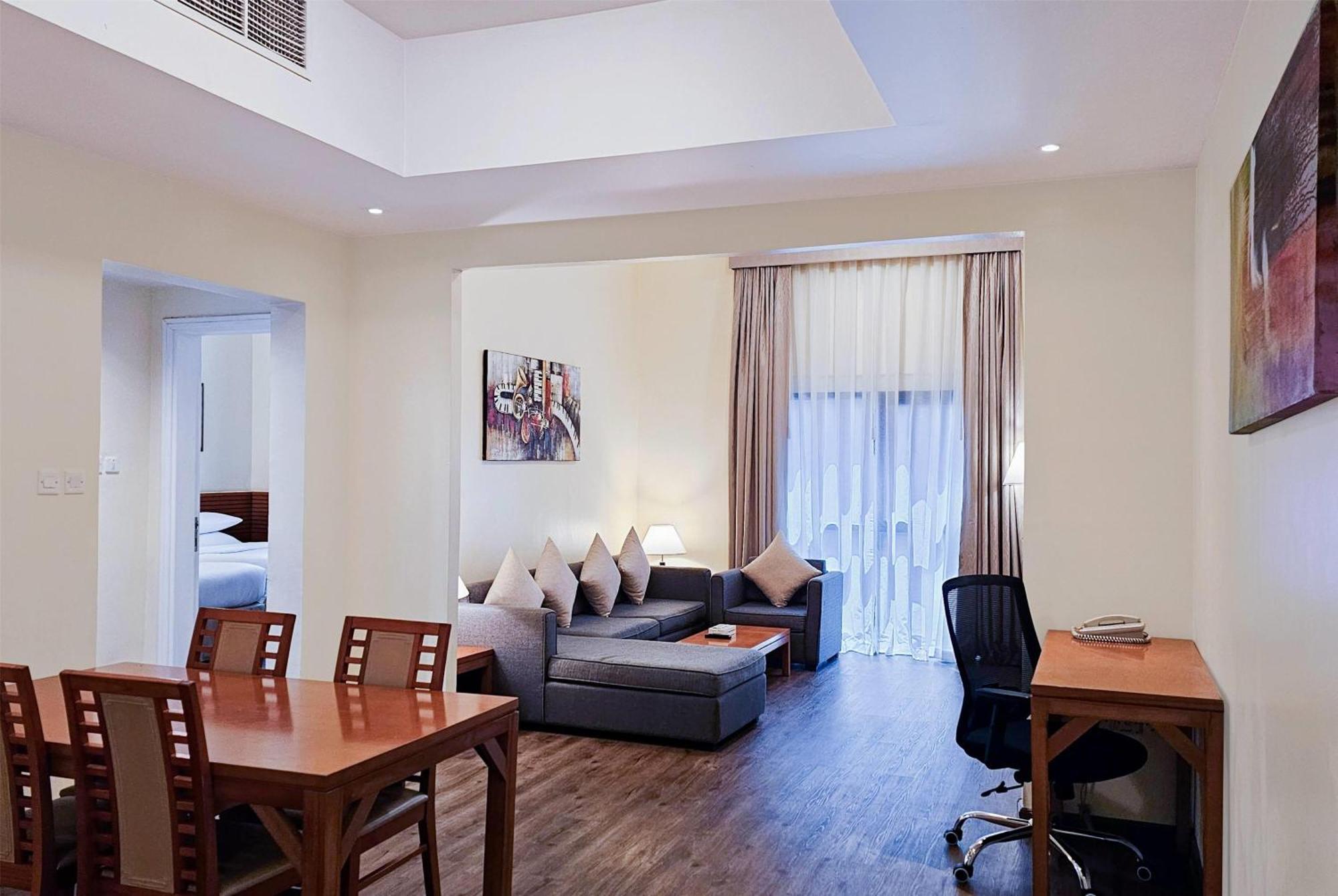 One-Bedroom Twin Suite Non-Smoking