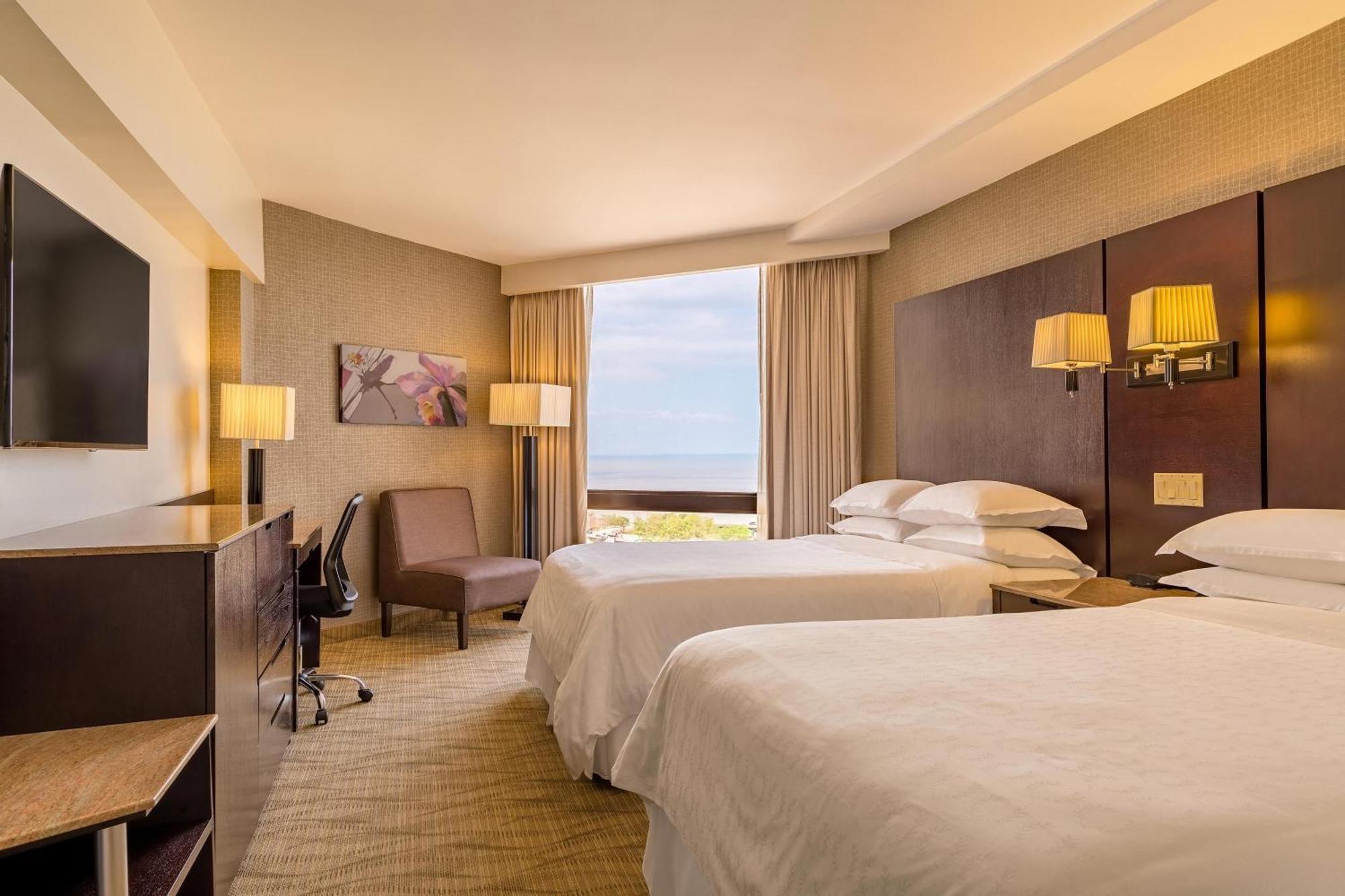 Deluxe Guest room 2 Queen City view