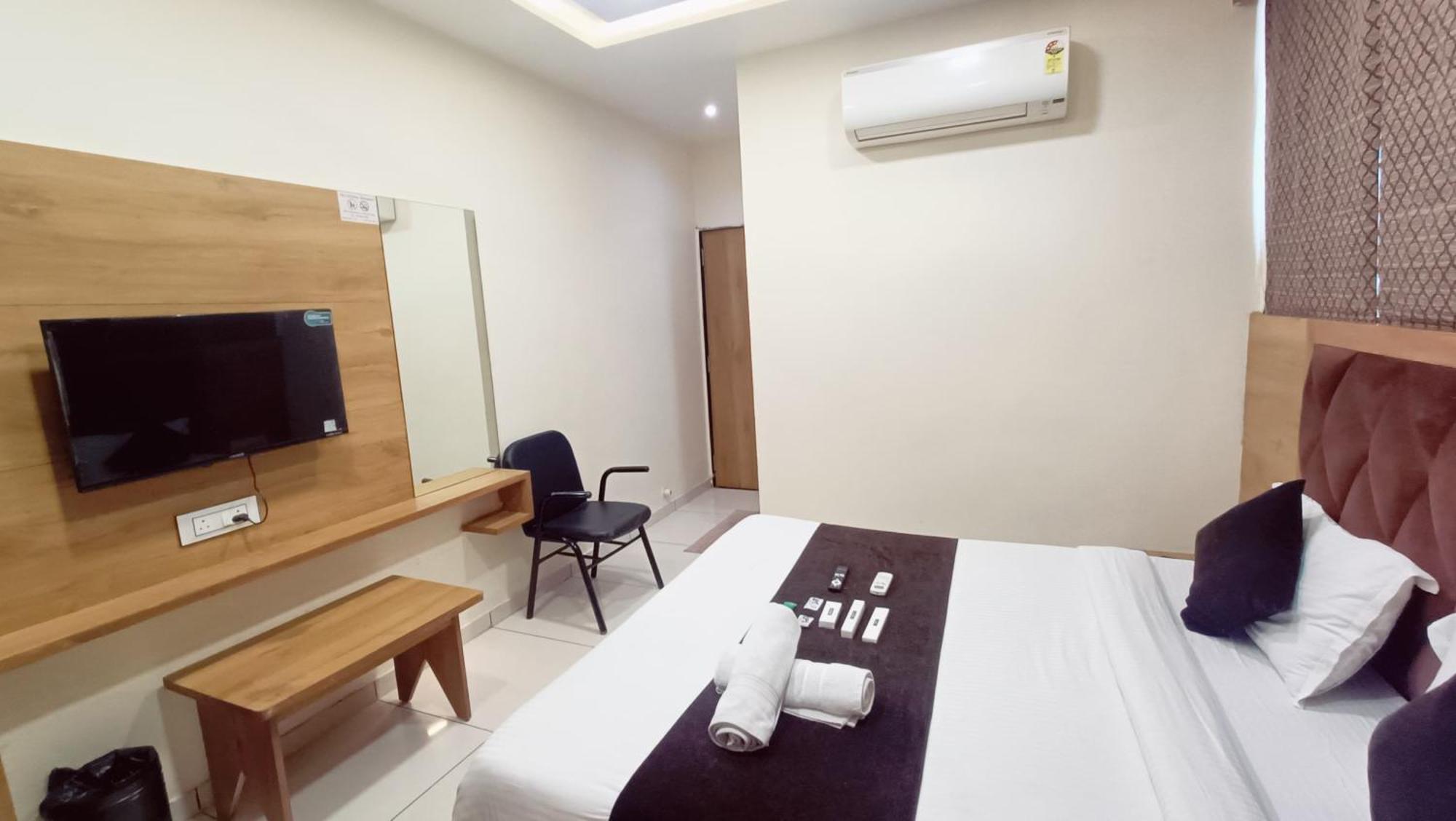 Deluxe King Room
