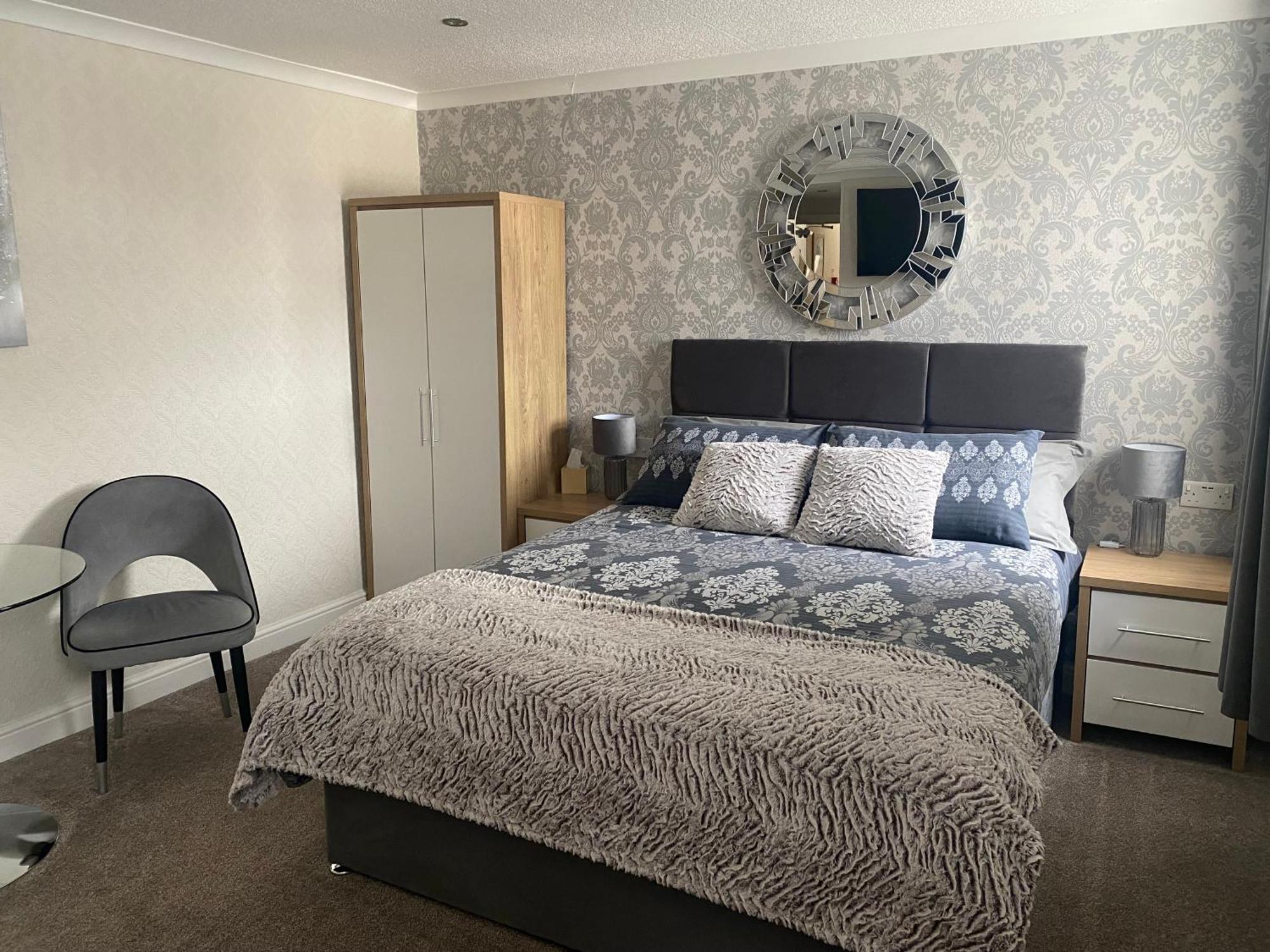 Deluxe King Room