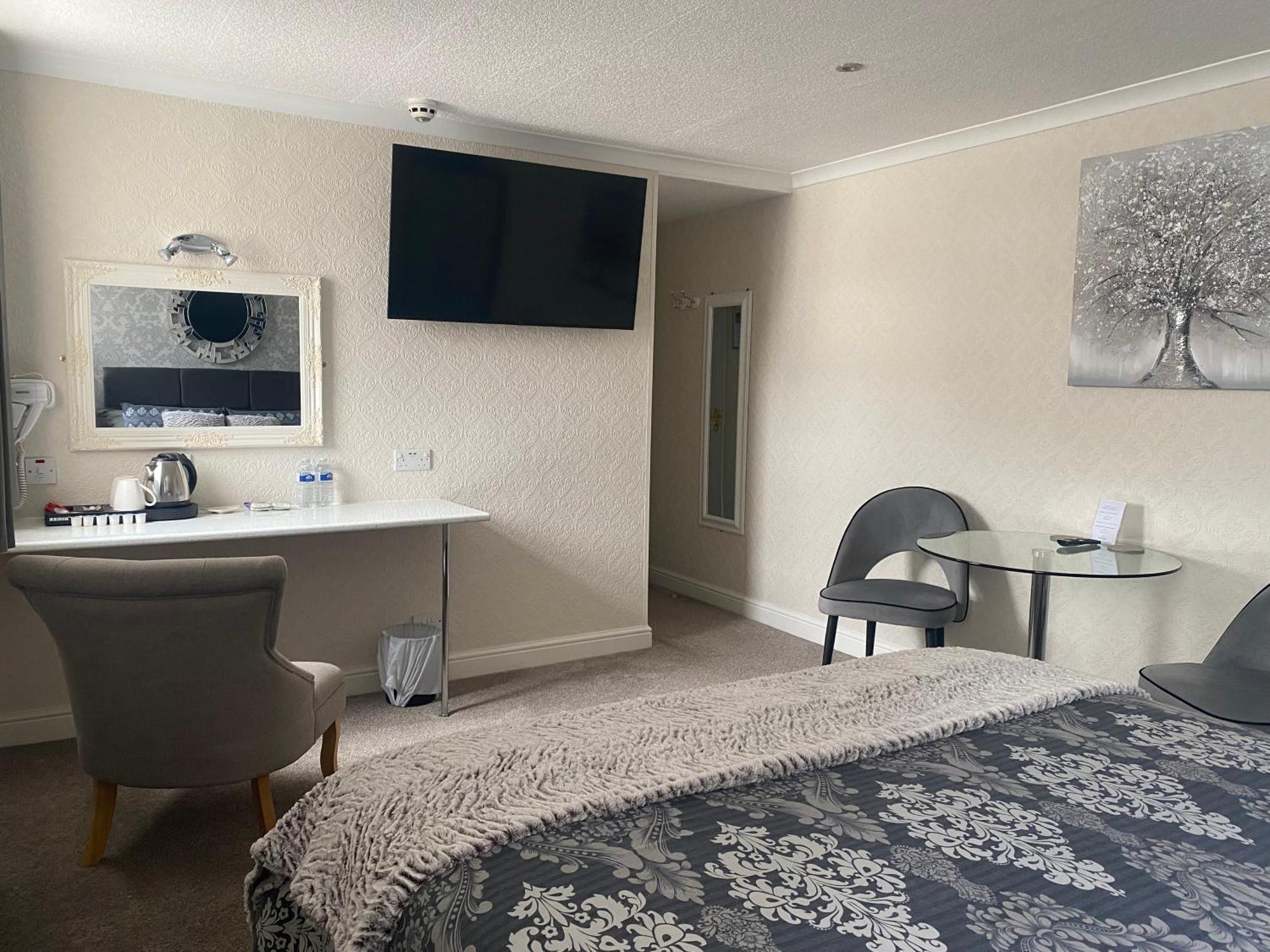 Deluxe King Room