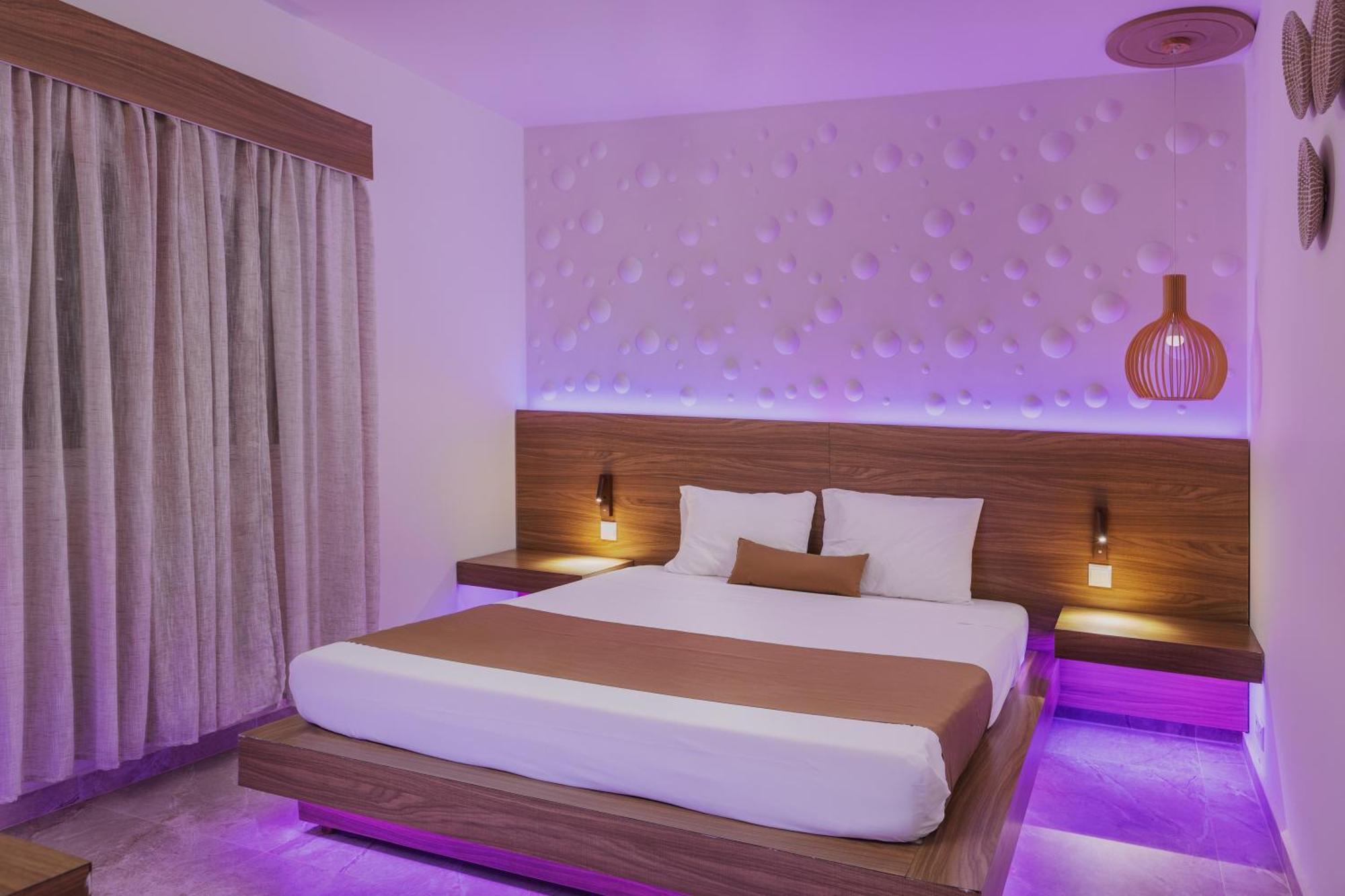 V1PP VIP One Bedroom Suite Private Pool