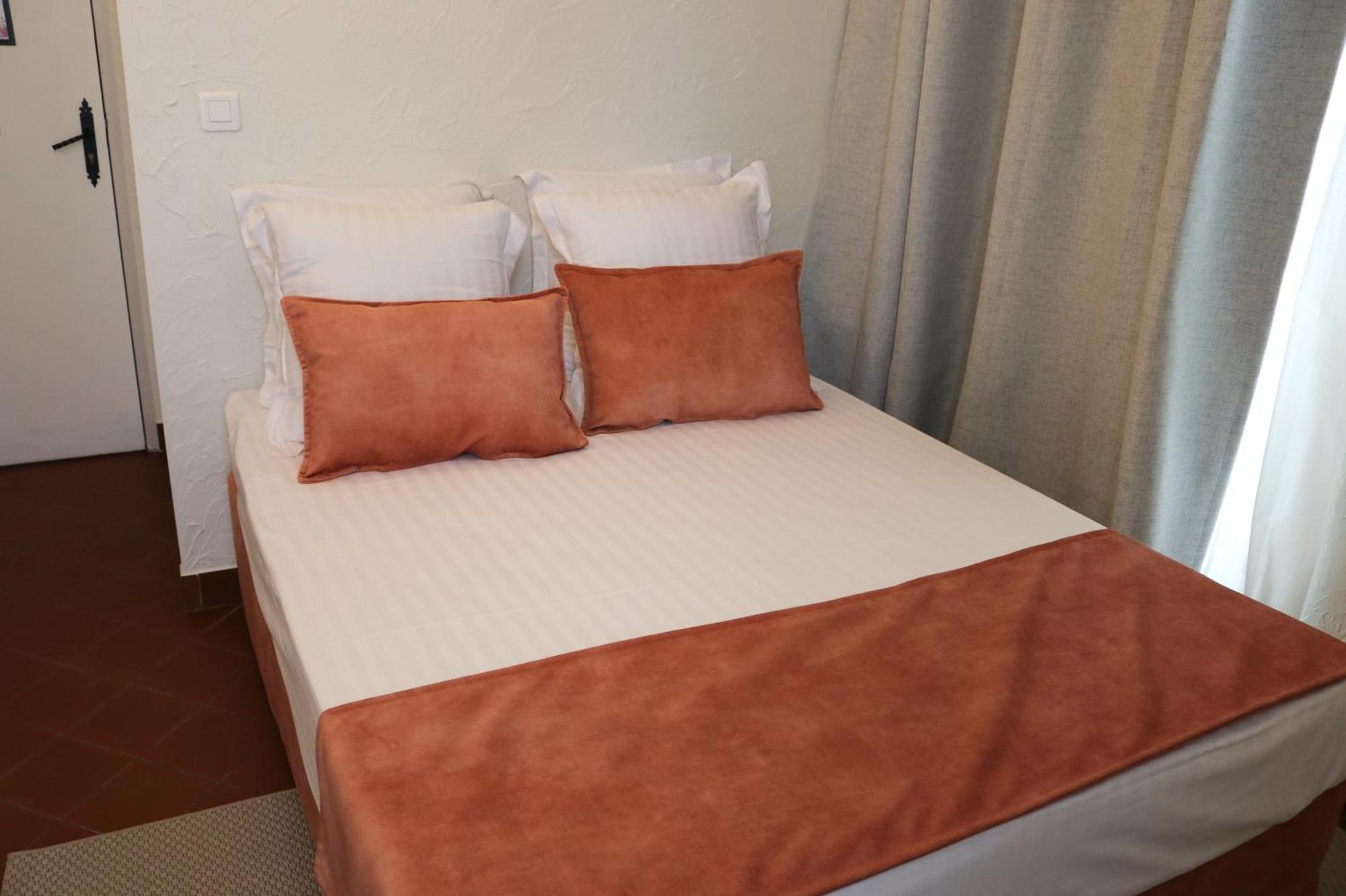 Double Room Private Bathroom