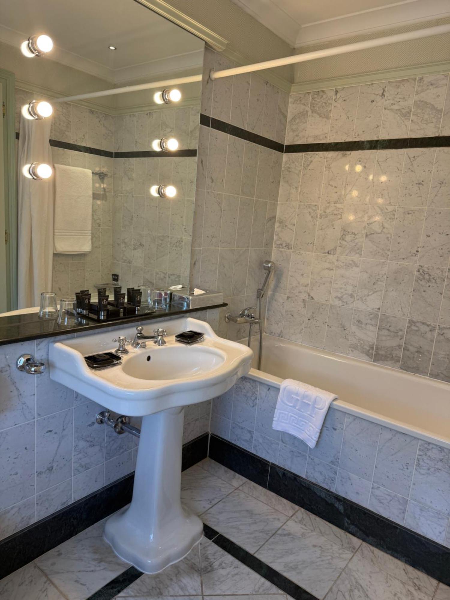 Deluxe Double Room with Mountain View