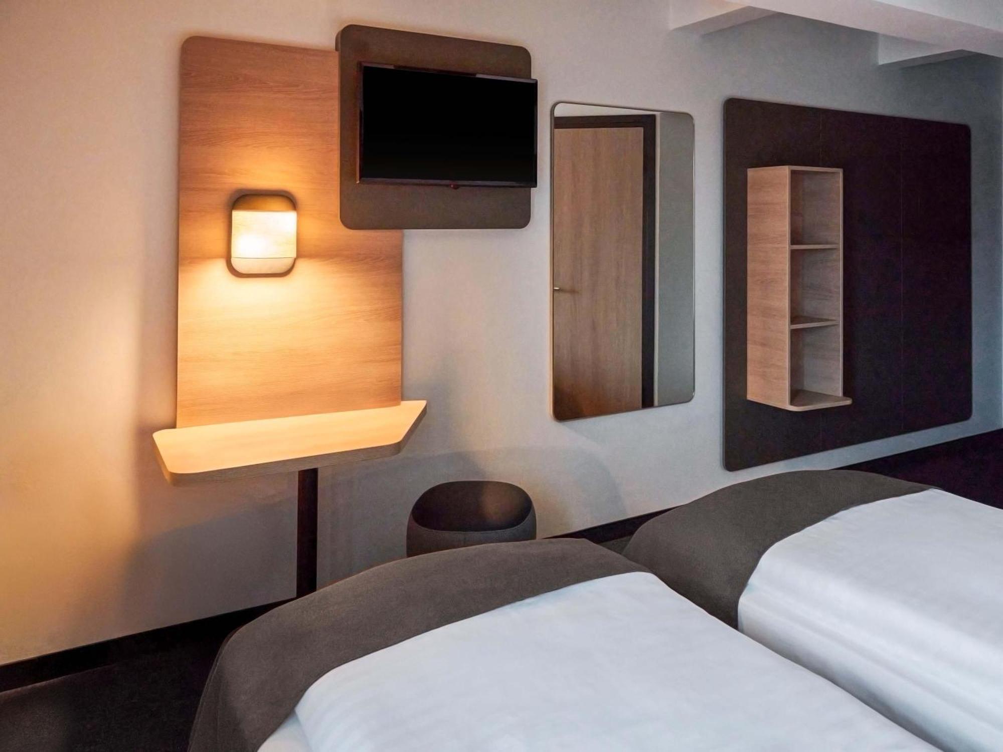 Tweepersoonskamer met 2 Aparte Bedden