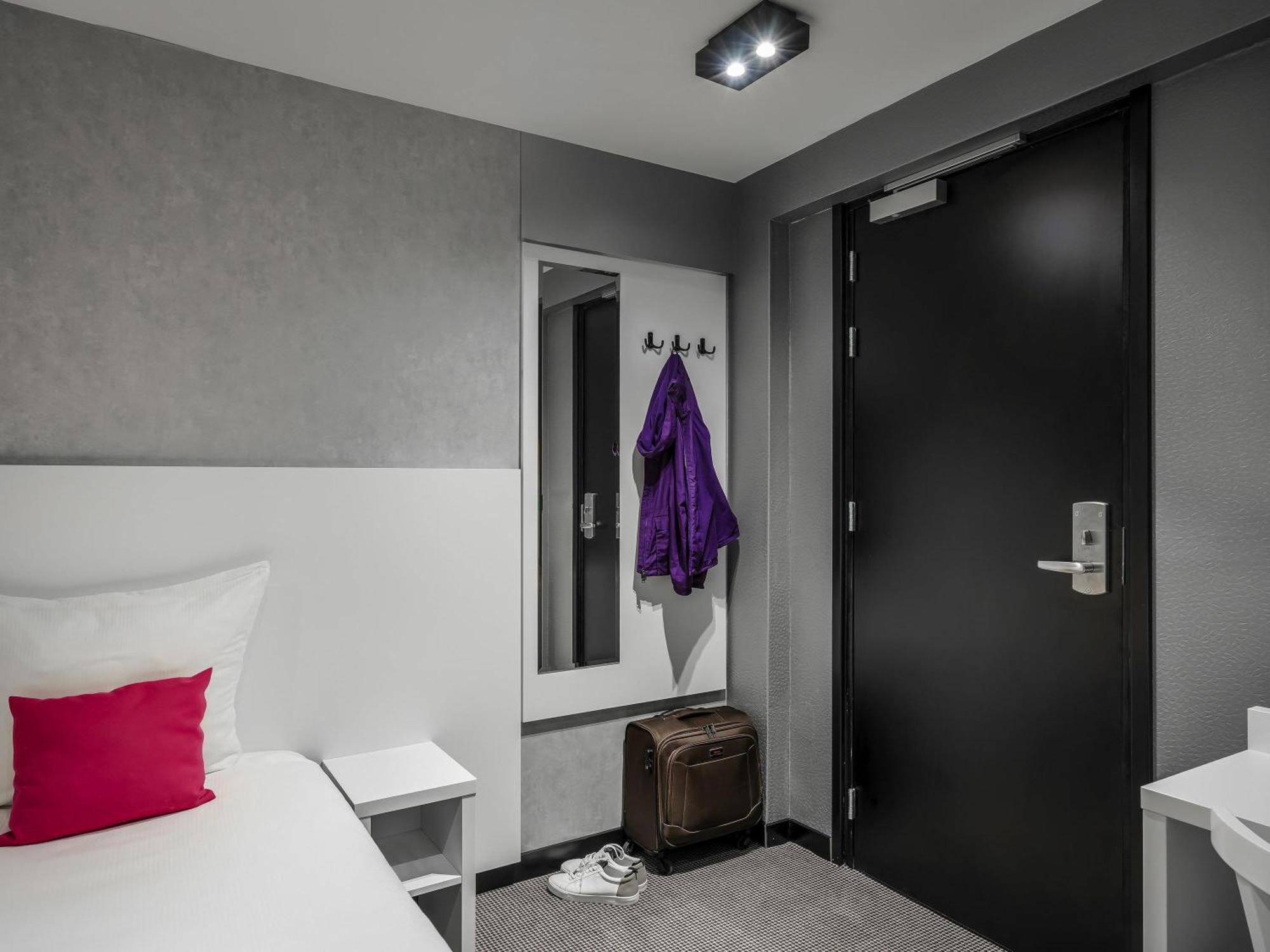Chambre Lits Jumeaux en Souterrain