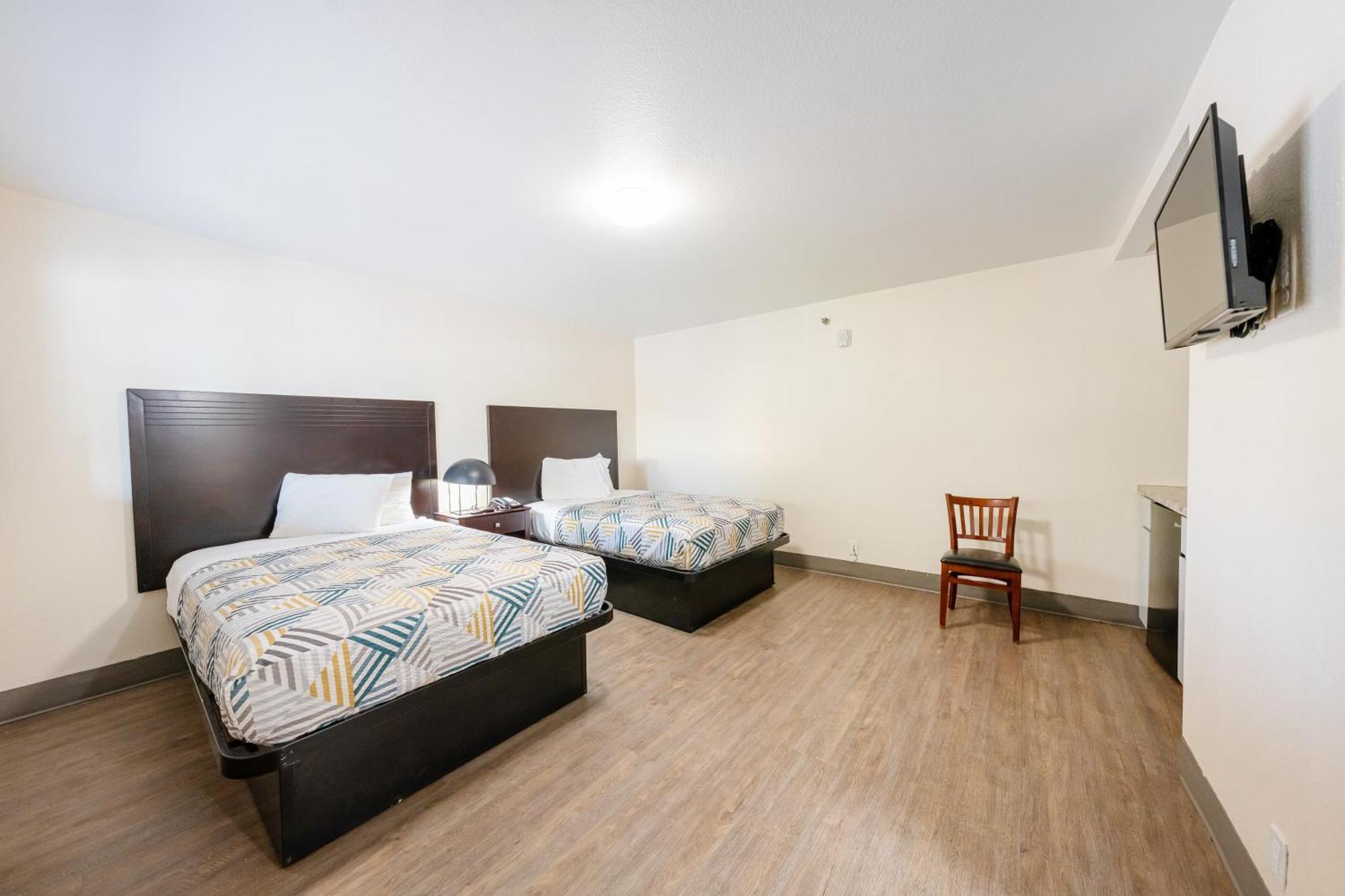 2 Double Beds Non-Smoking Studio