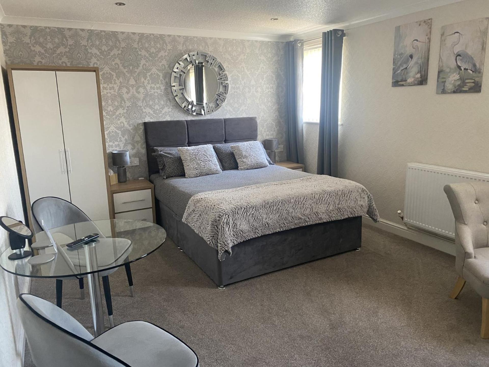 Deluxe King Room