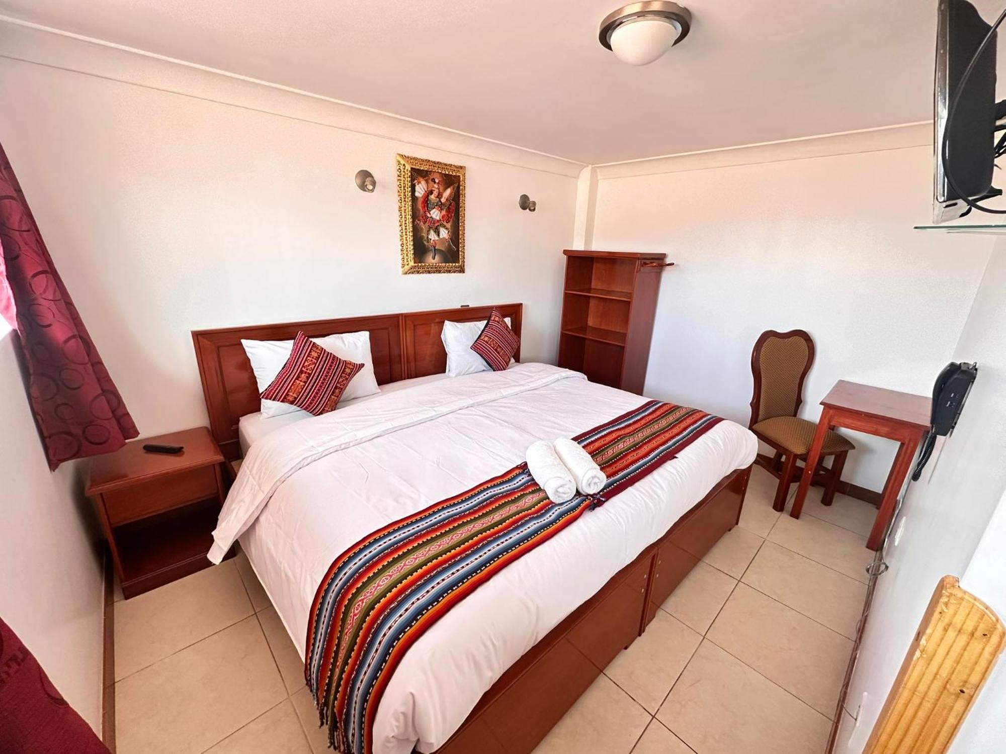 Double or Twin Room with Mountain View