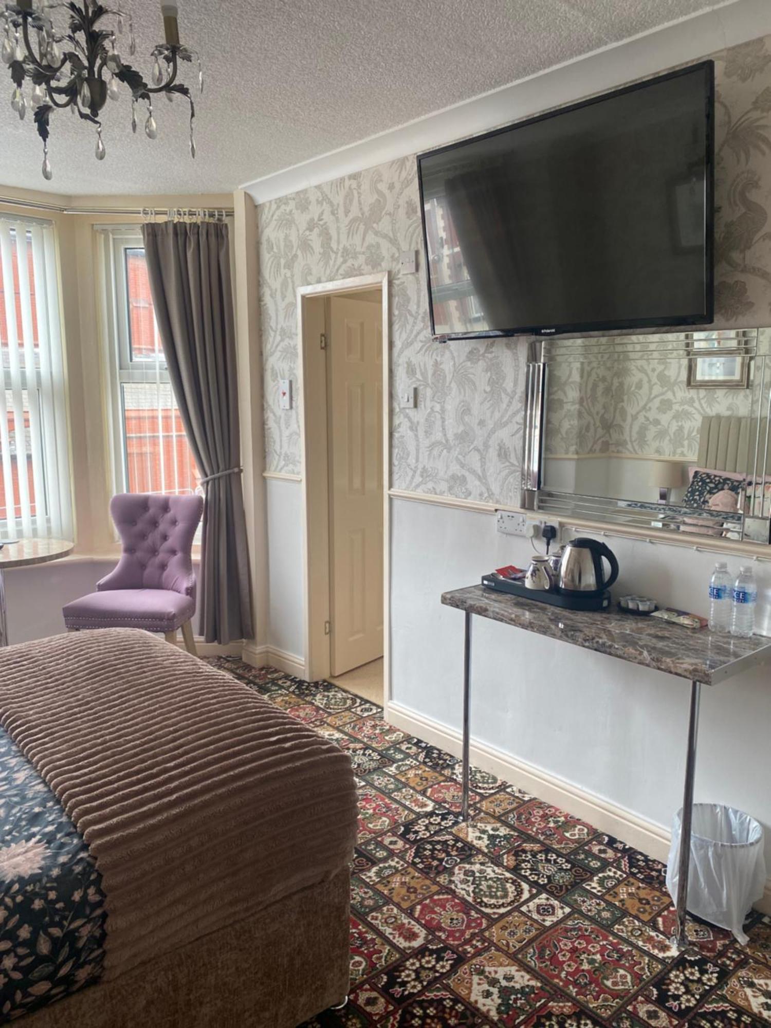 Large Double Room