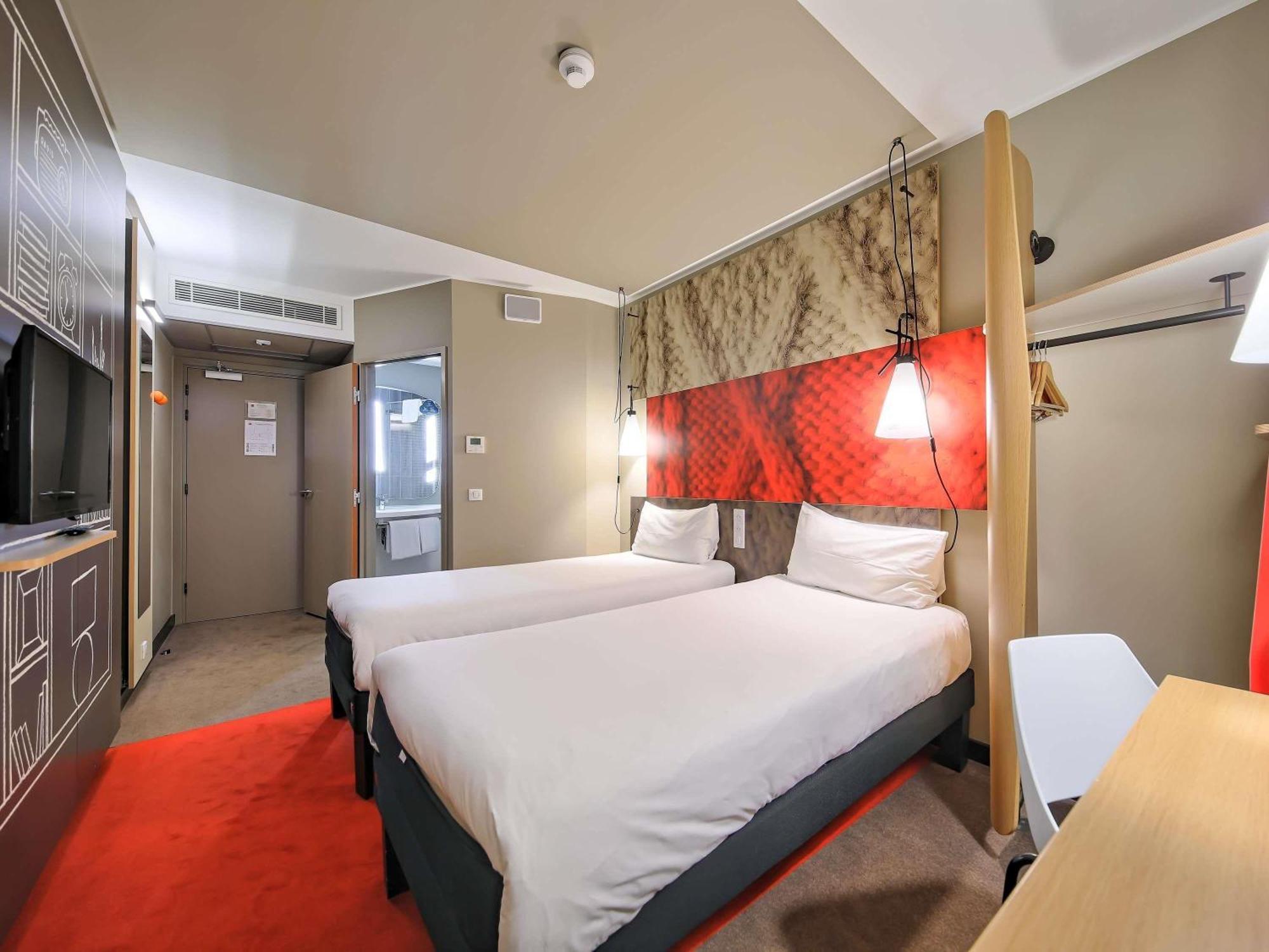 Standard Twin Room