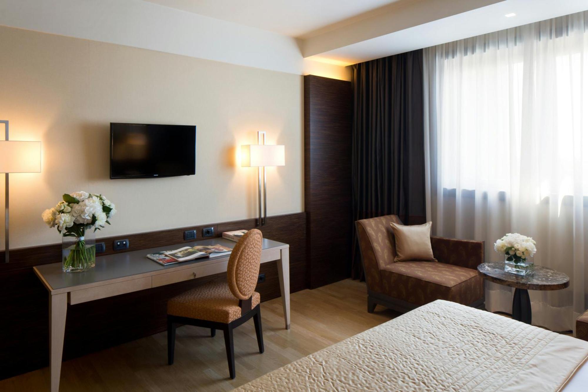 Deluxe Double or Twin Room