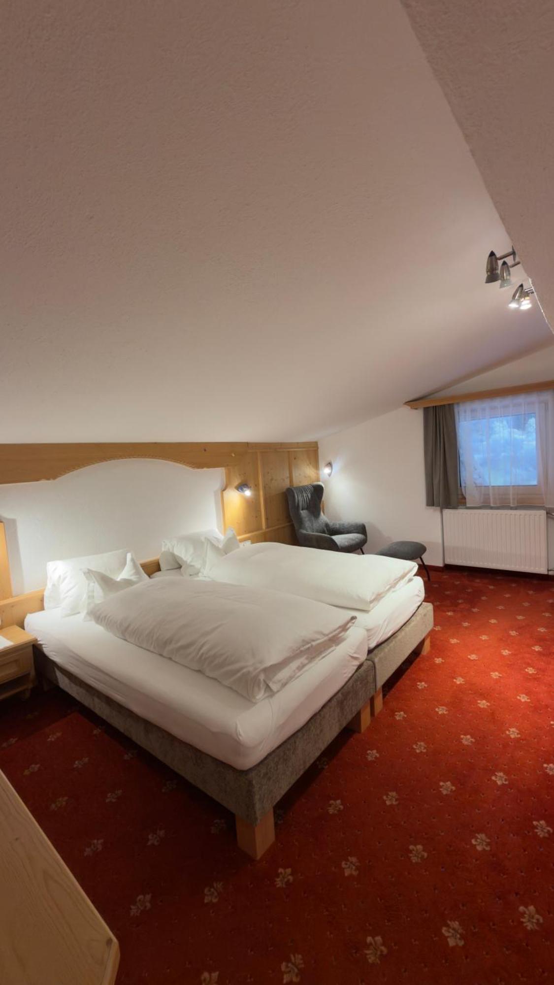 Junior Suite,1730056881:JPEG