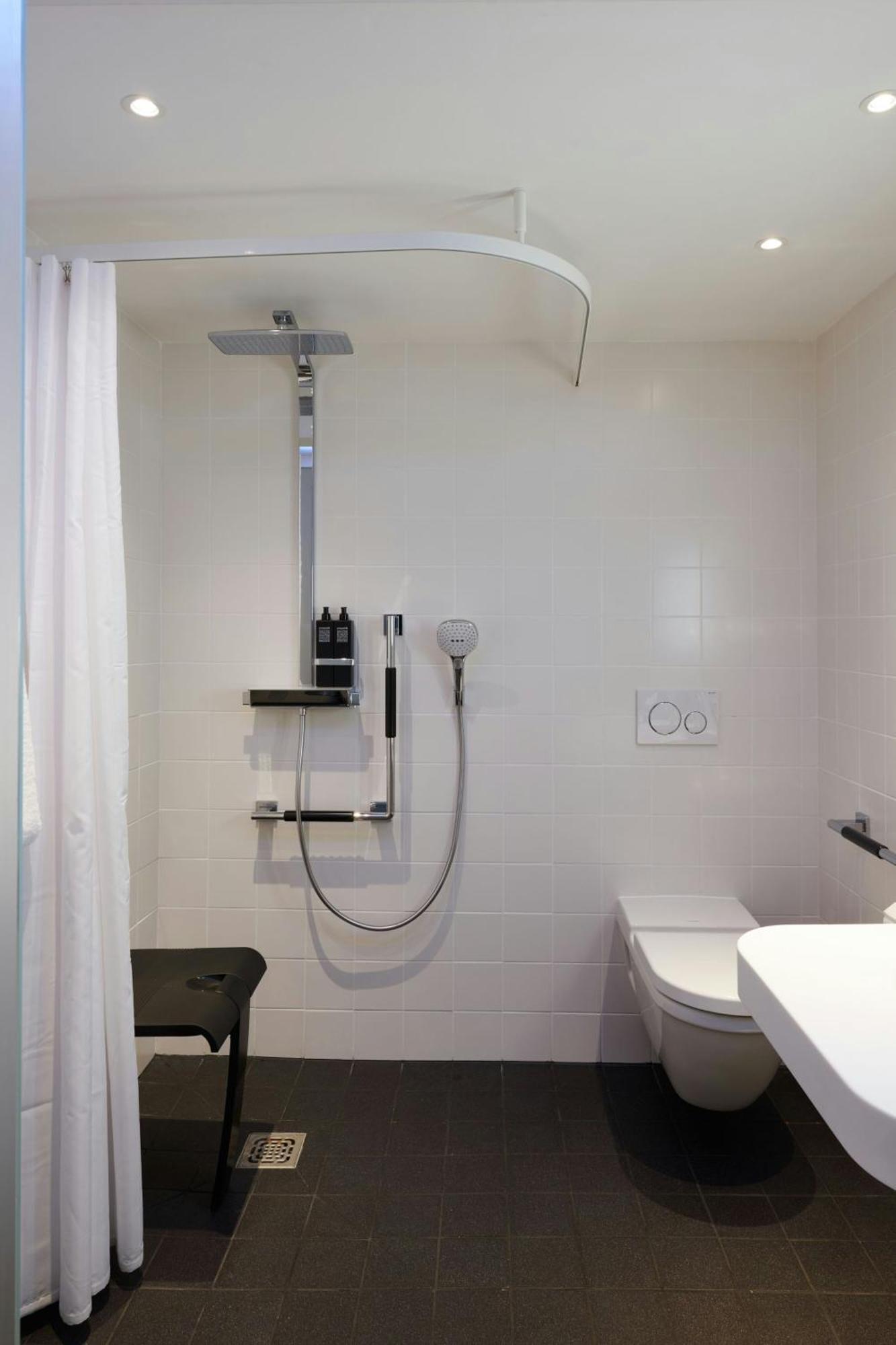 Habitación - cama extragrande - Adaptada para personas con movilidad reducida