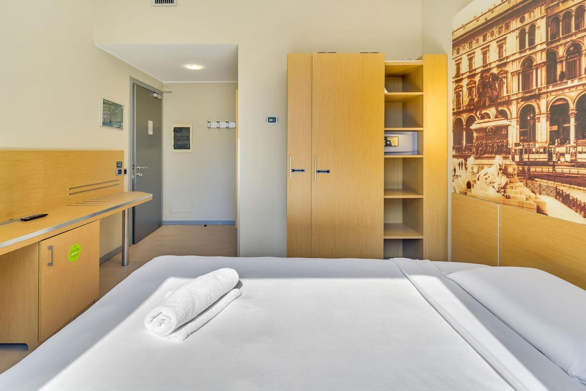 Queen Single Room