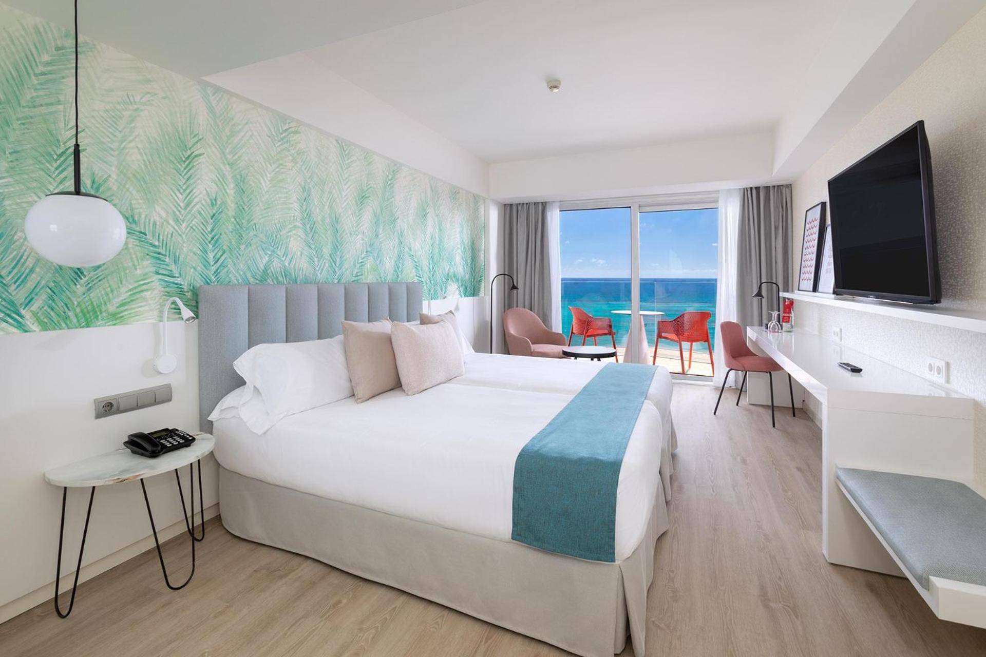 Deluxe Superior Room with Sea View