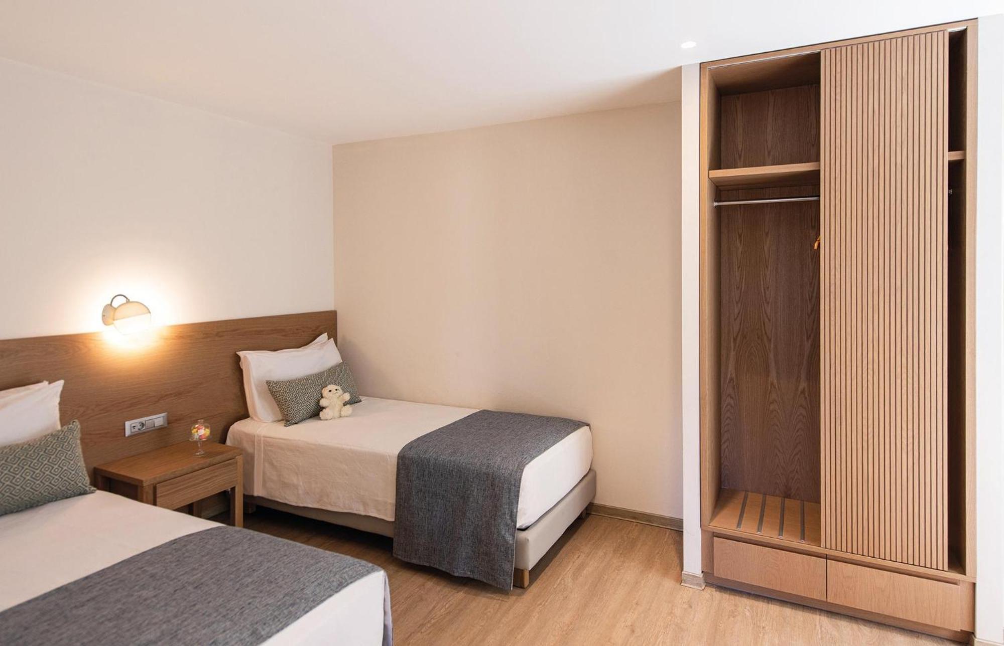 Suite Panorama Deluxe con vistas a la piscina