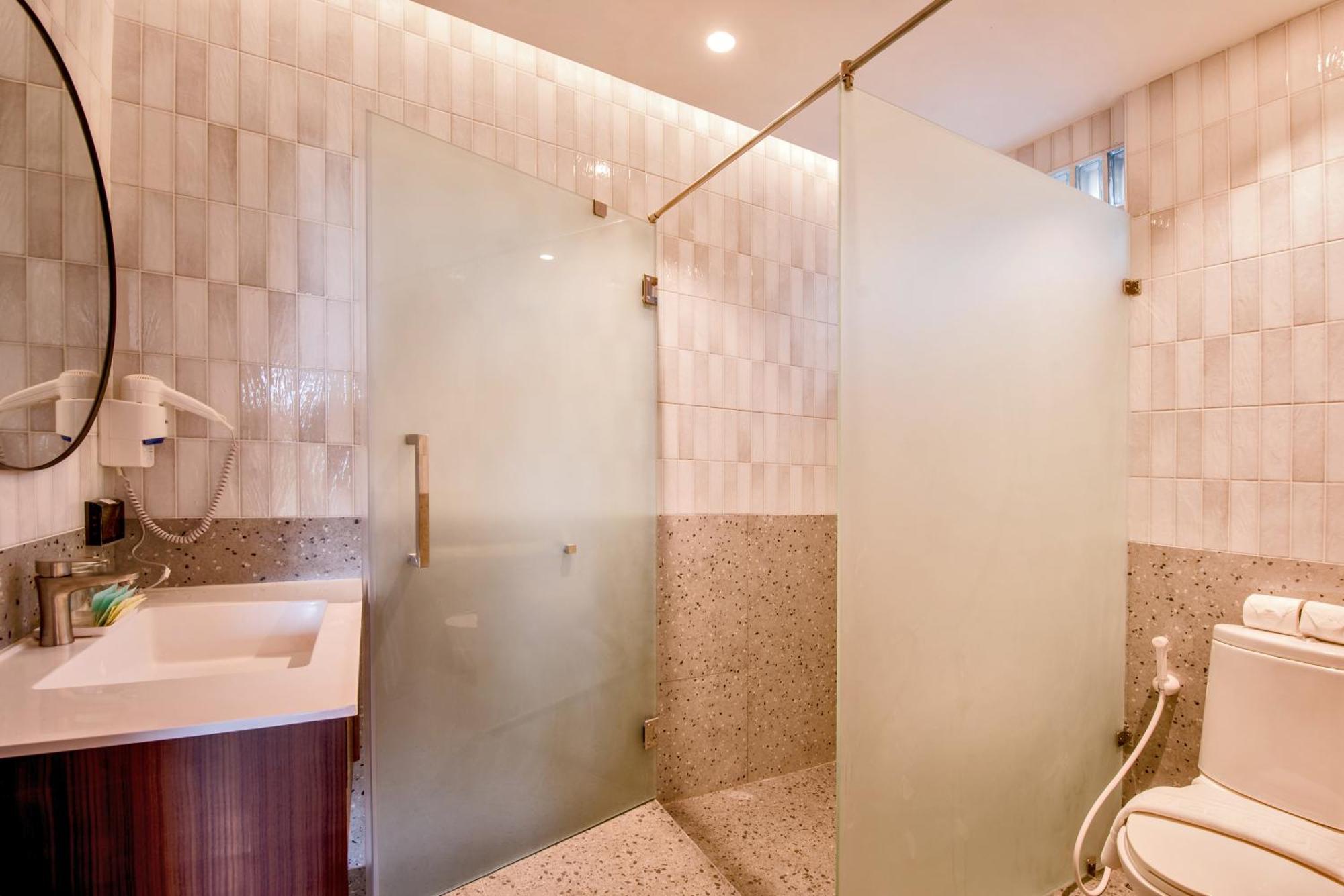 Habitación Triple con vistas al jardín