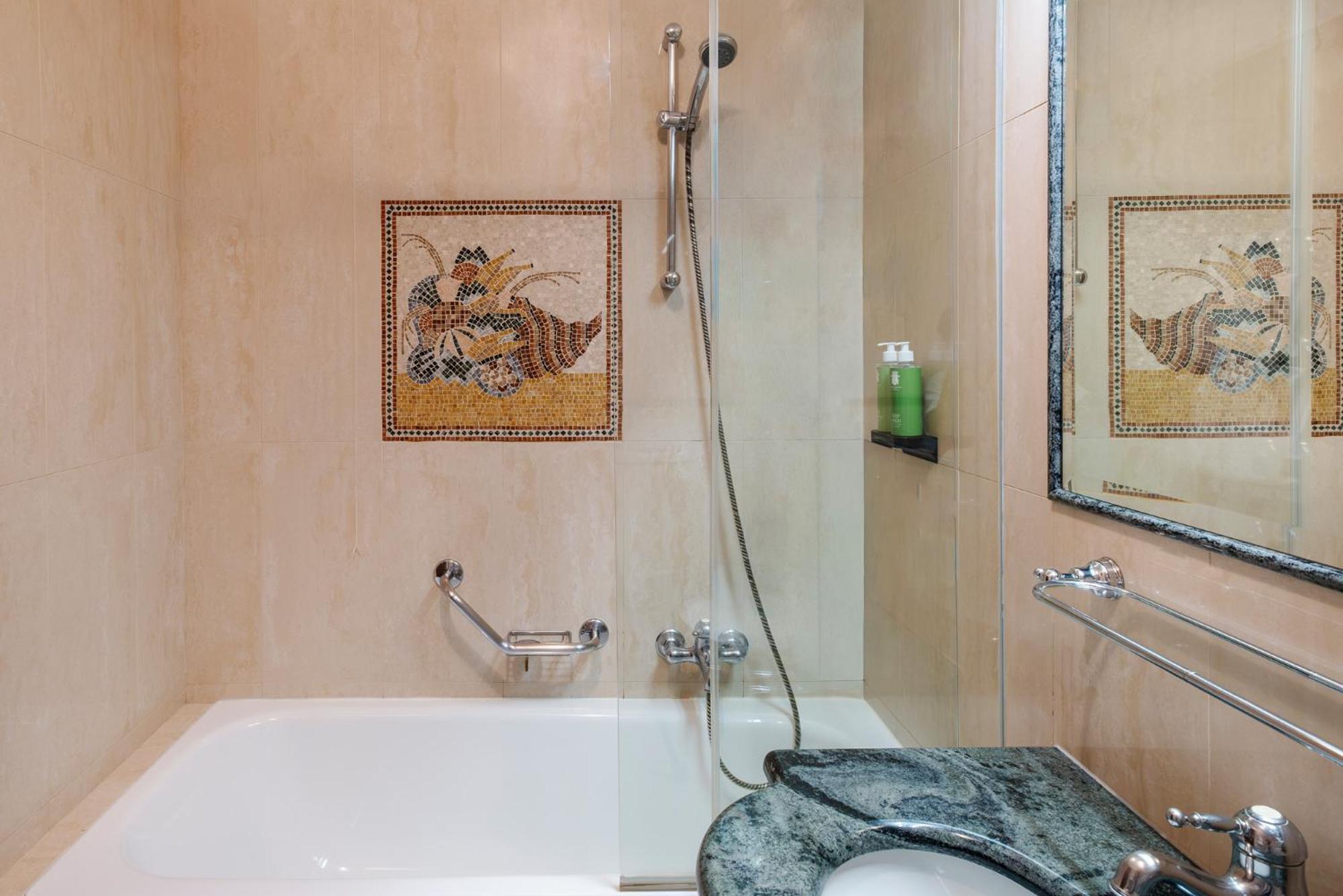 Deluxe Double or Twin Room Pool or Lake Side