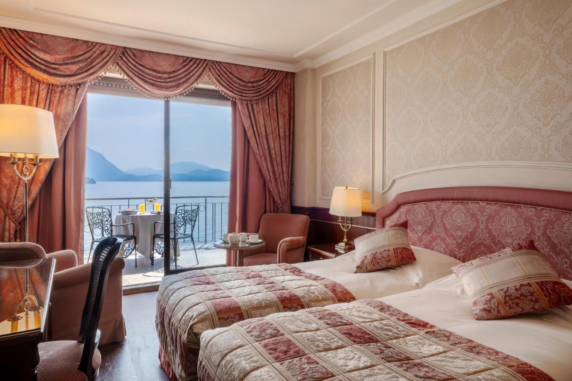 Deluxe Double or Twin Room Pool or Lake Side