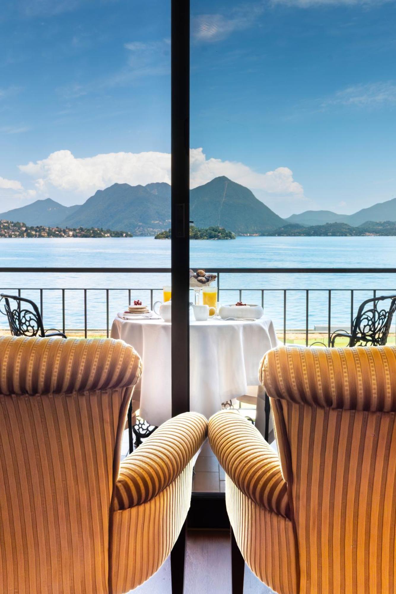 Deluxe Double or Twin Room Pool or Lake Side