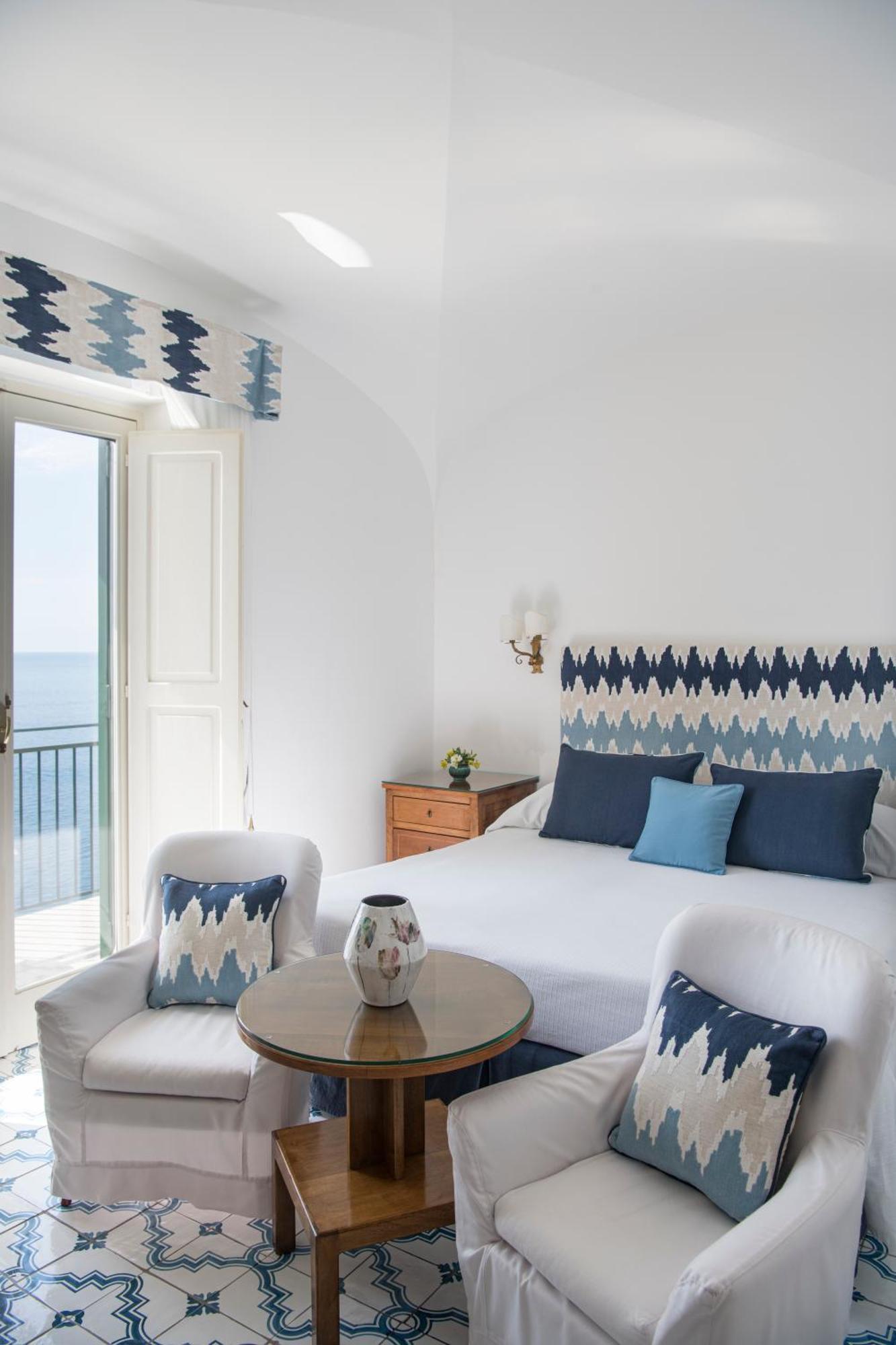 Tweepersoonskamer met Balkon en Uitzicht op Zee