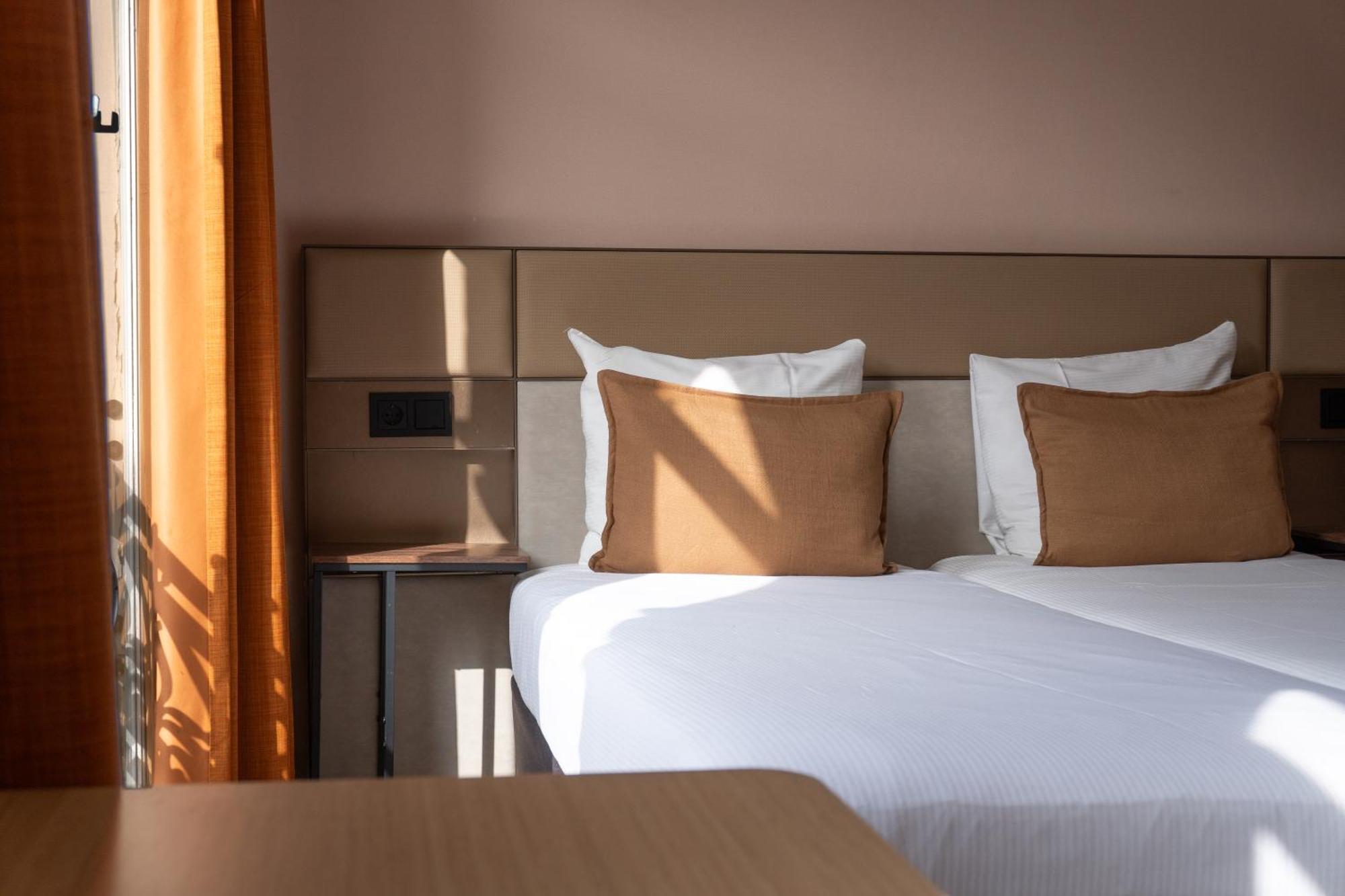 Superior Twin Room,1758372905:JPEG