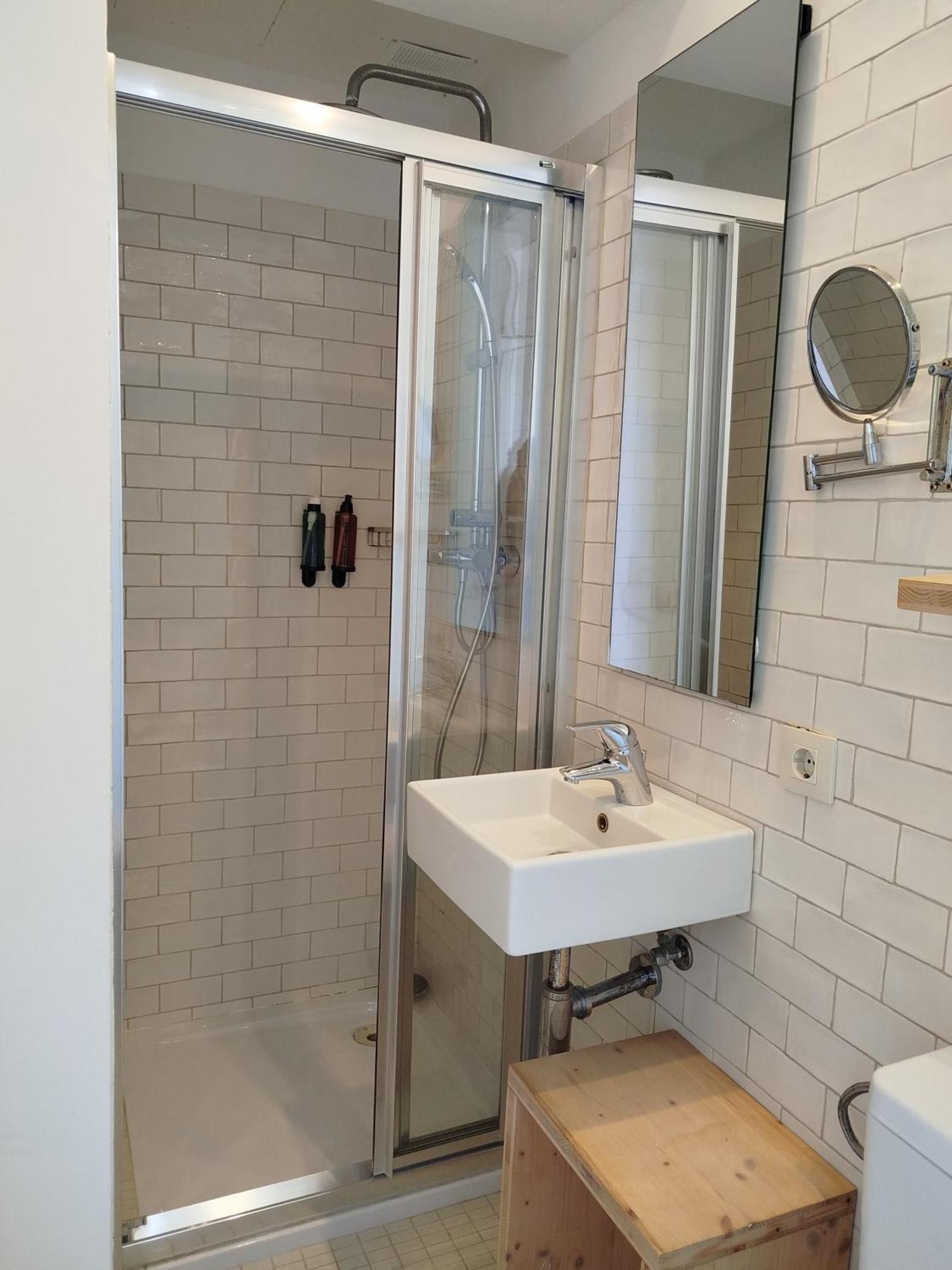 Interior Small Double Room